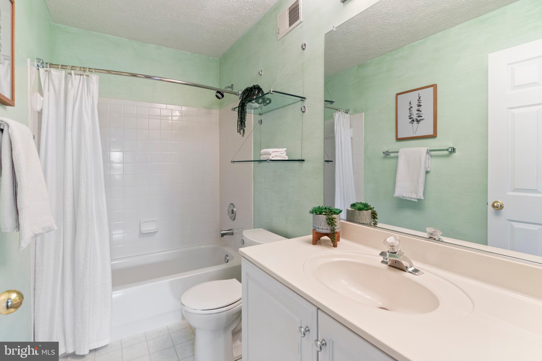 MEADOWRIDGE LANDING - Residential