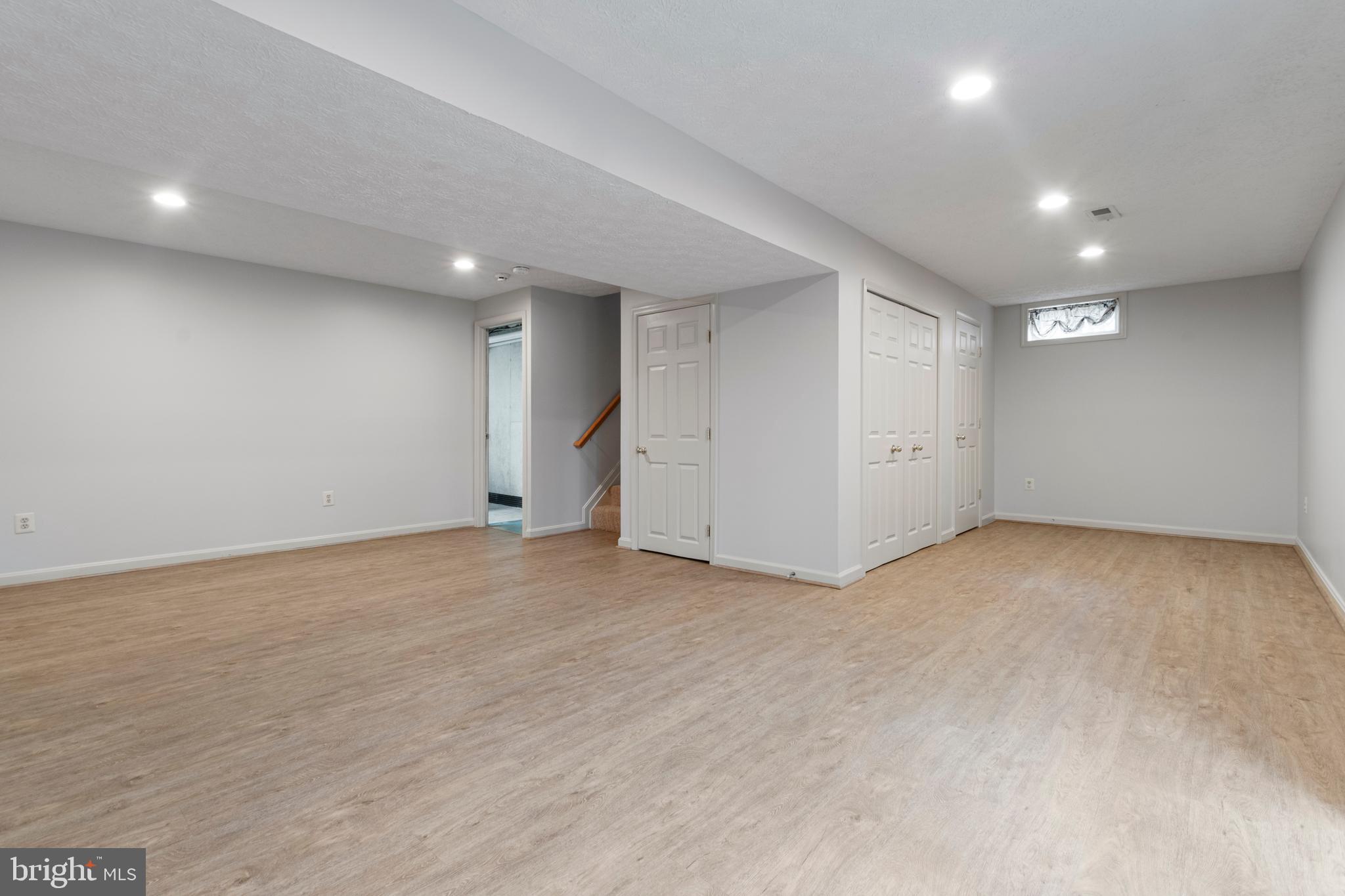 MEADOWRIDGE LANDING - Residential