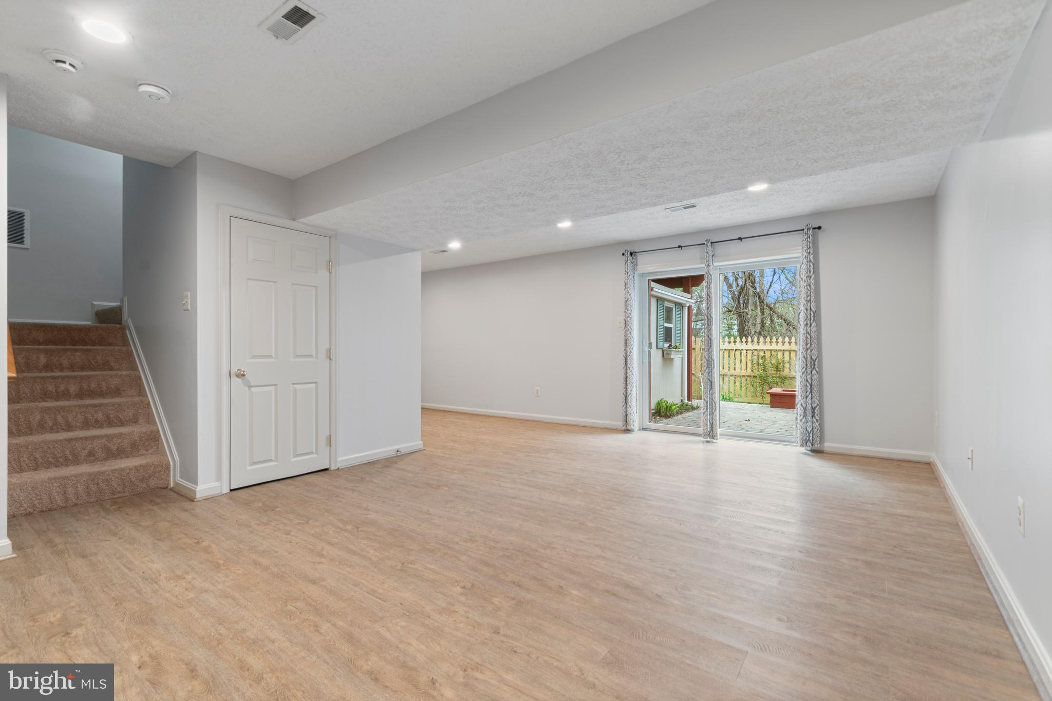 MEADOWRIDGE LANDING - Residential