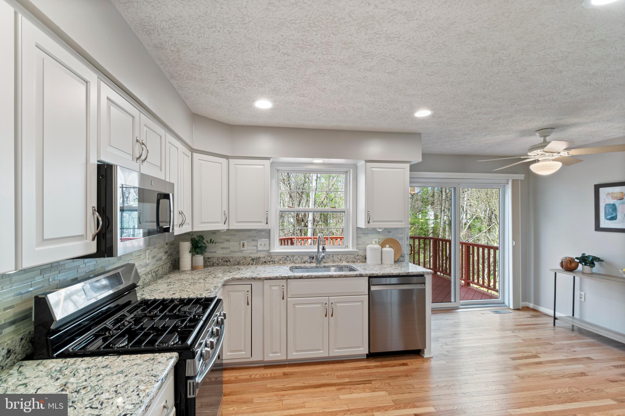 MEADOWRIDGE LANDING - Residential