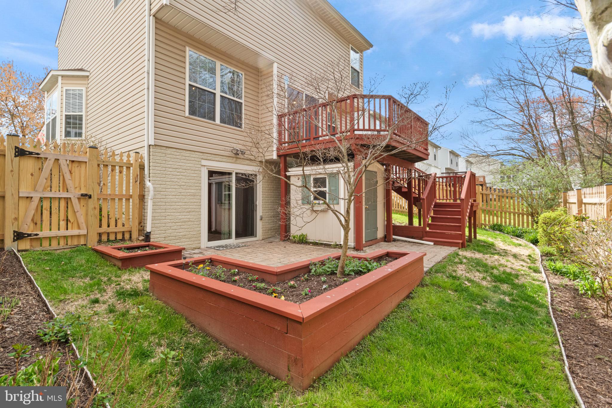 MEADOWRIDGE LANDING - Residential