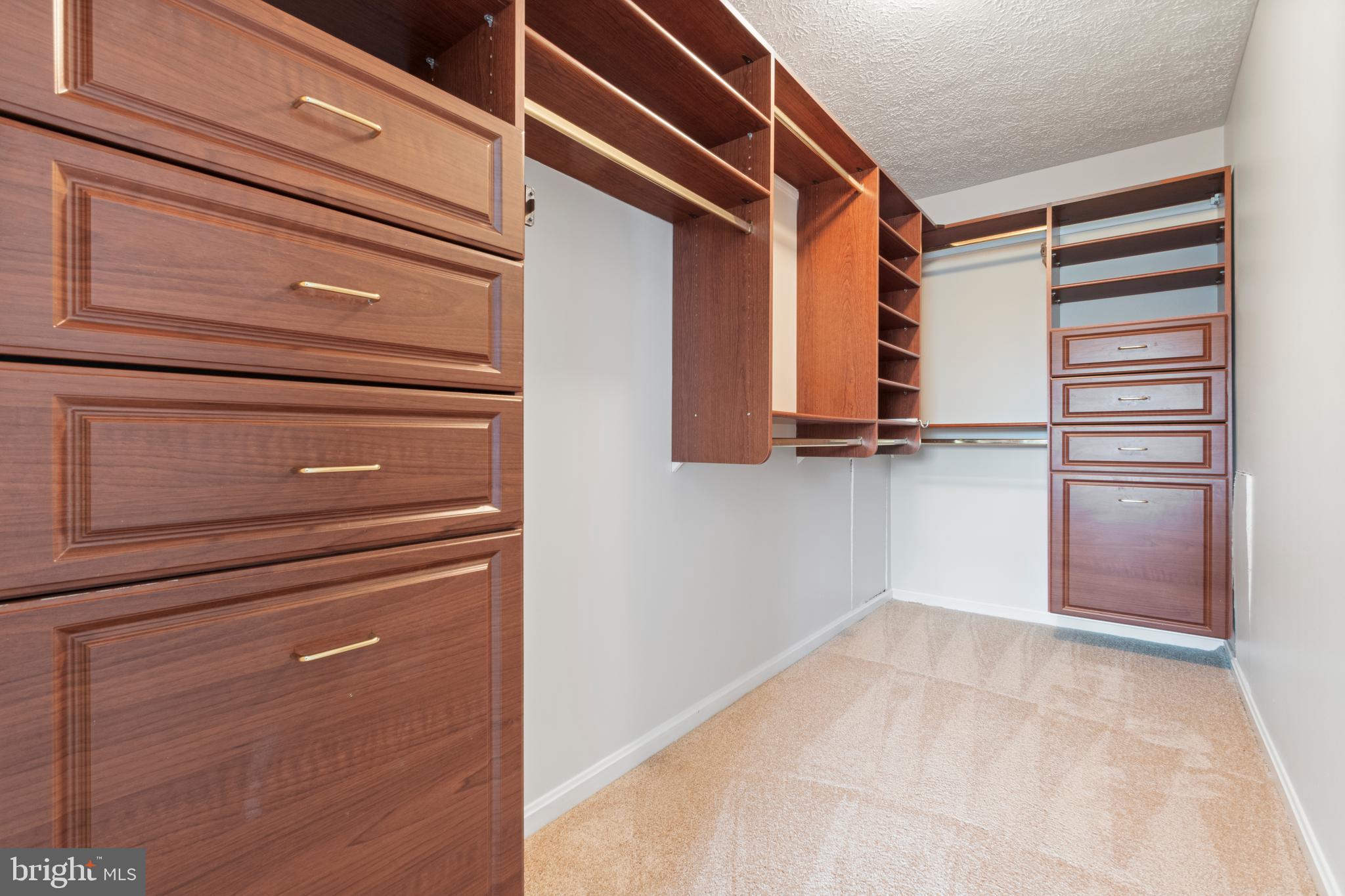 MEADOWRIDGE LANDING - Residential