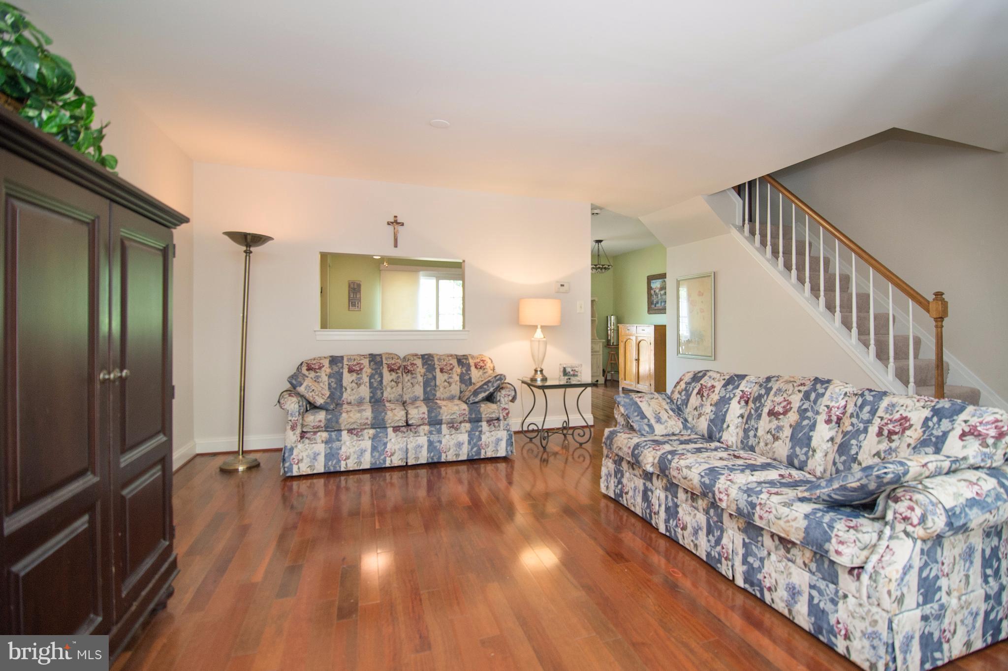 CROMWELL STATION - Residential