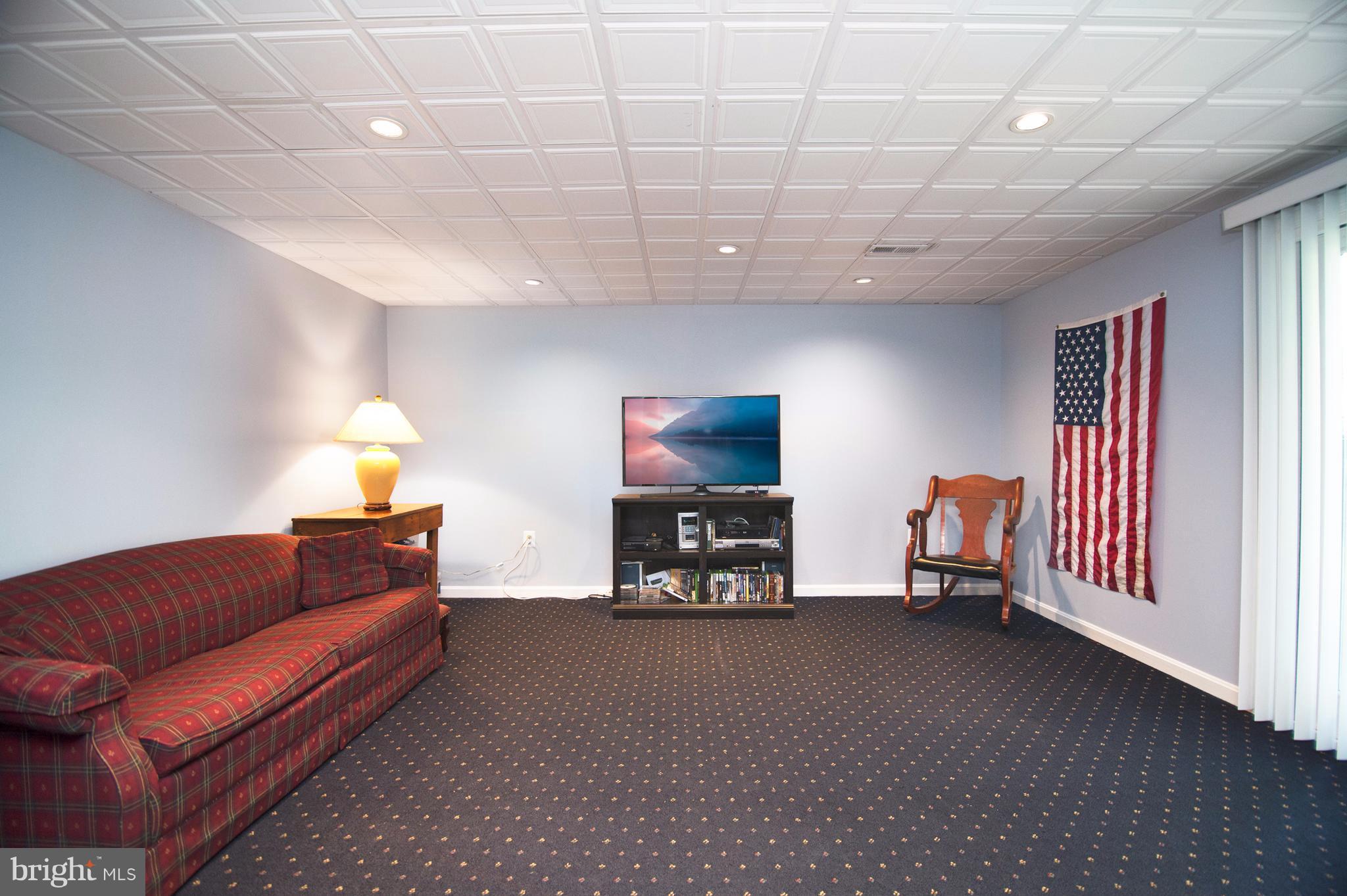 CROMWELL STATION - Residential