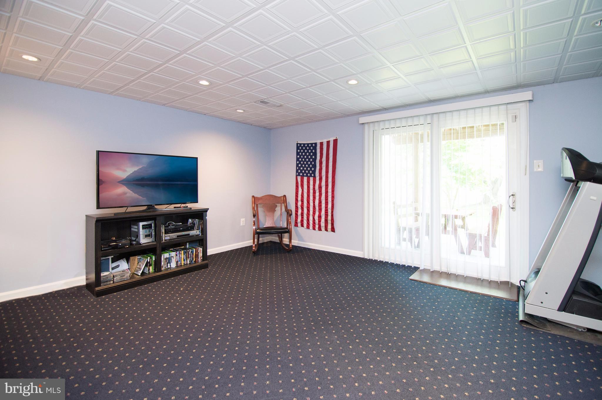 CROMWELL STATION - Residential