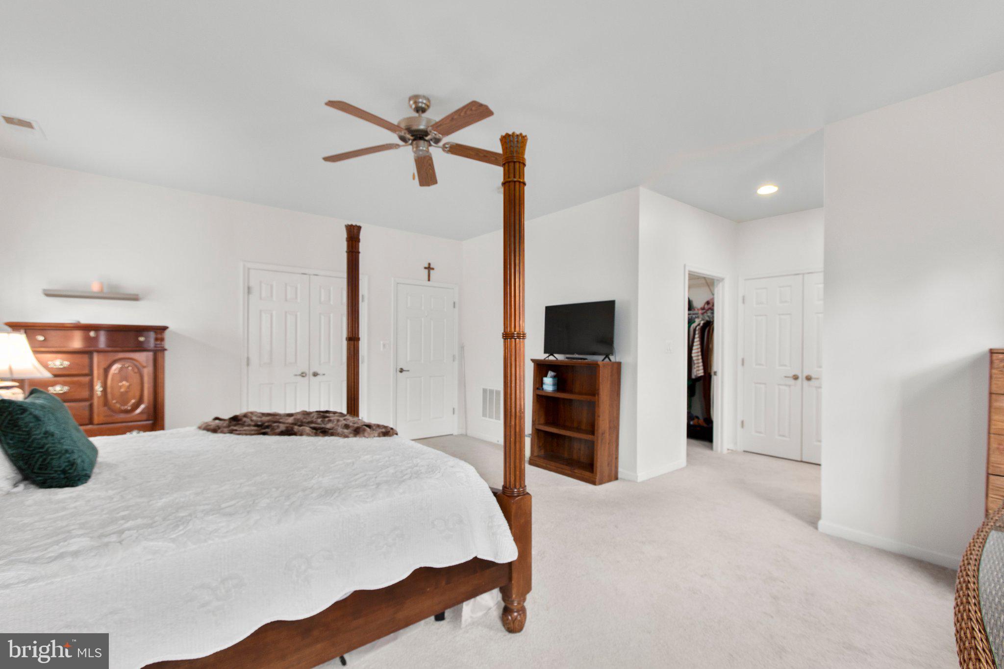 VIRGINIA HERITAGE AT LEE'S PARK - Residential