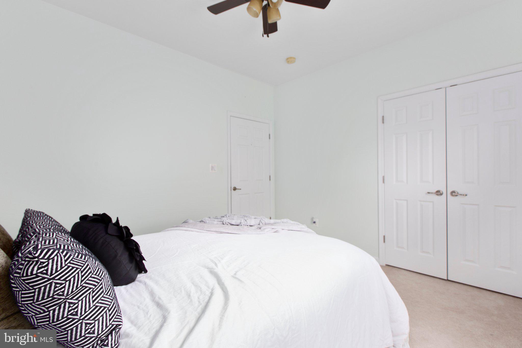 VIRGINIA HERITAGE AT LEE'S PARK - Residential