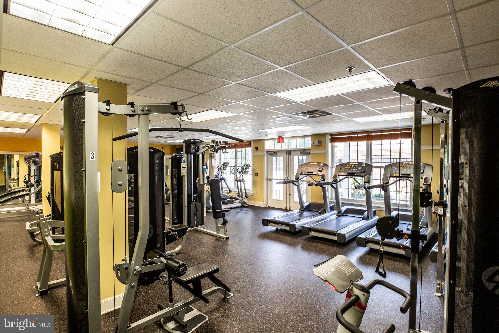 VIRGINIA HERITAGE AT LEE'S PARK - Residential