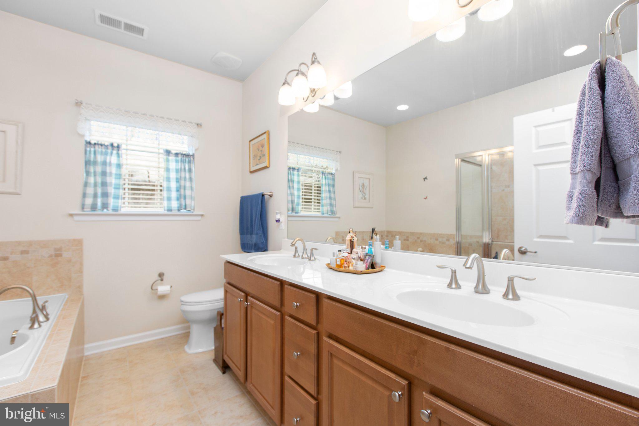 VIRGINIA HERITAGE AT LEE'S PARK - Residential