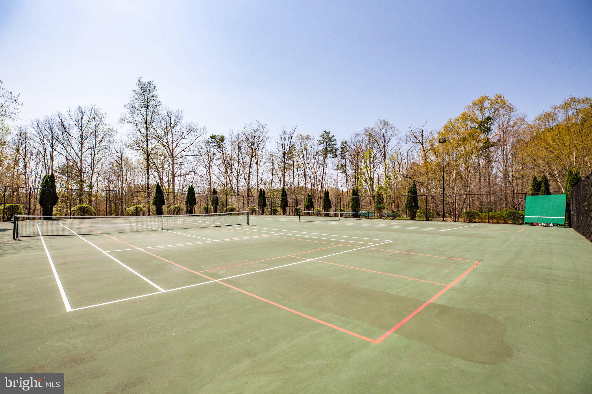 VIRGINIA HERITAGE AT LEE'S PARK - Residential