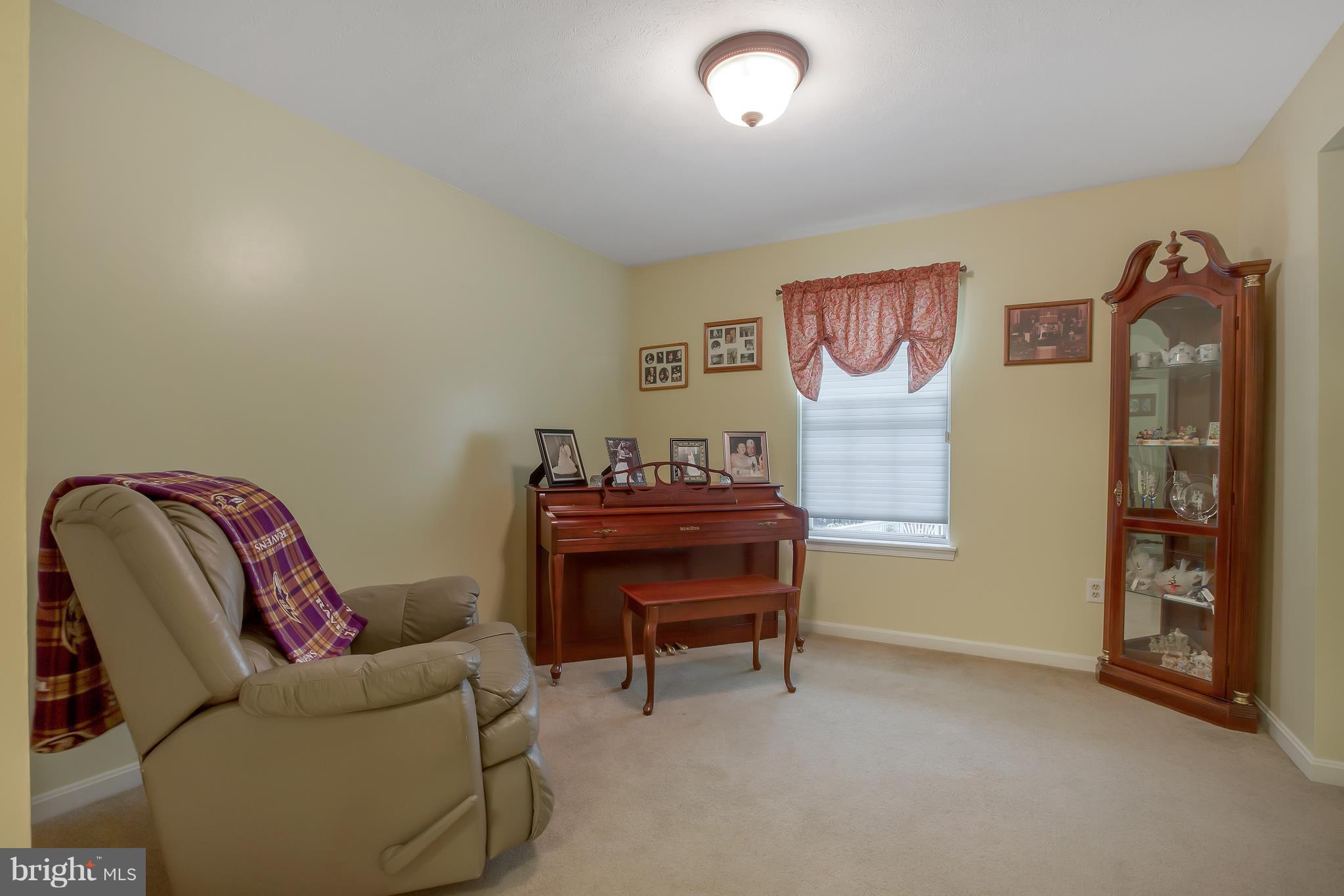 ROBERTS FIELD - Residential