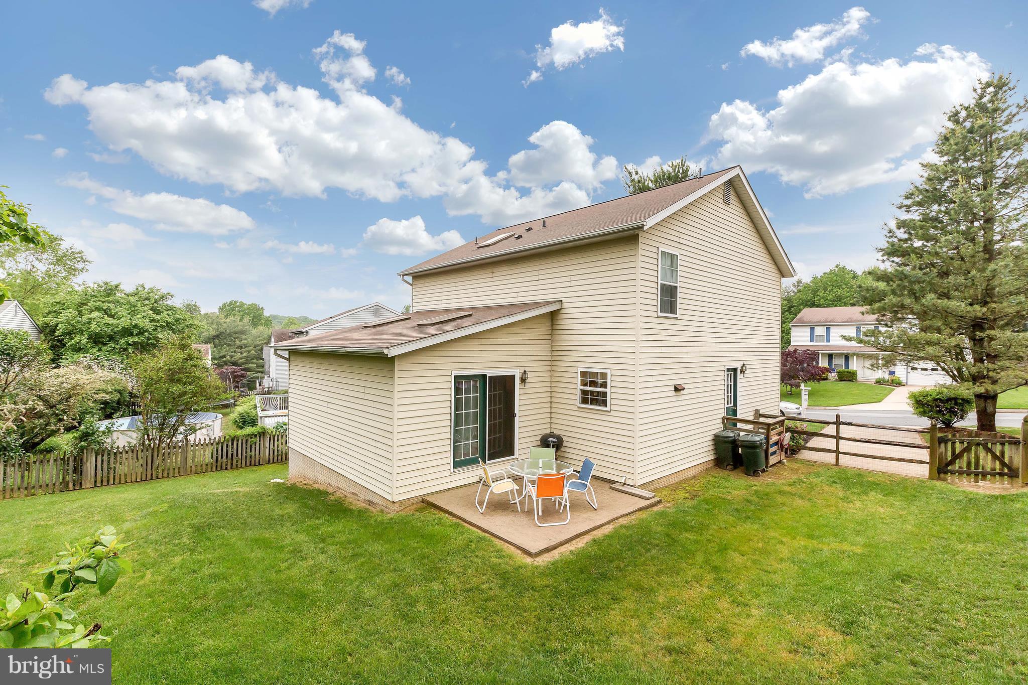 ROBERTS FIELD - Residential