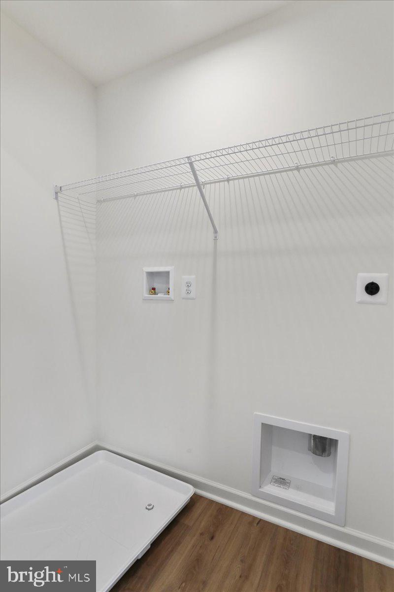 OVERLOOK AT RIVERSIDE TOWNHOMES - Residential Lease