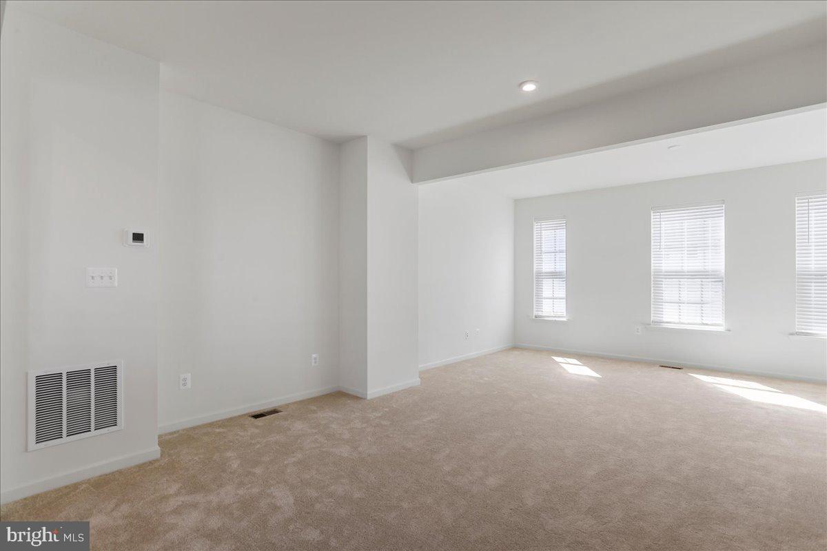 OVERLOOK AT RIVERSIDE TOWNHOMES - Residential Lease