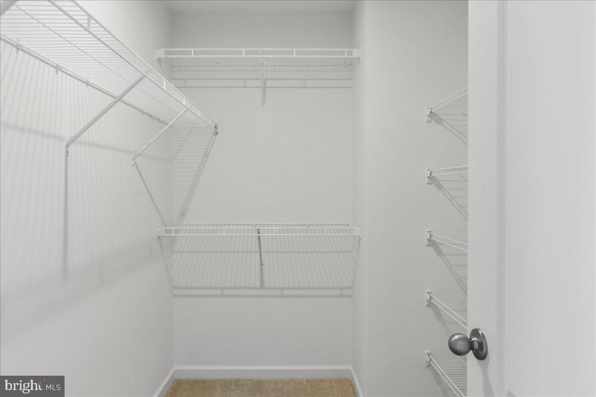 OVERLOOK AT RIVERSIDE TOWNHOMES - Residential Lease