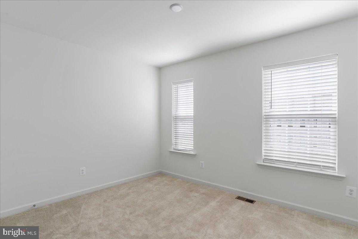 OVERLOOK AT RIVERSIDE TOWNHOMES - Residential Lease