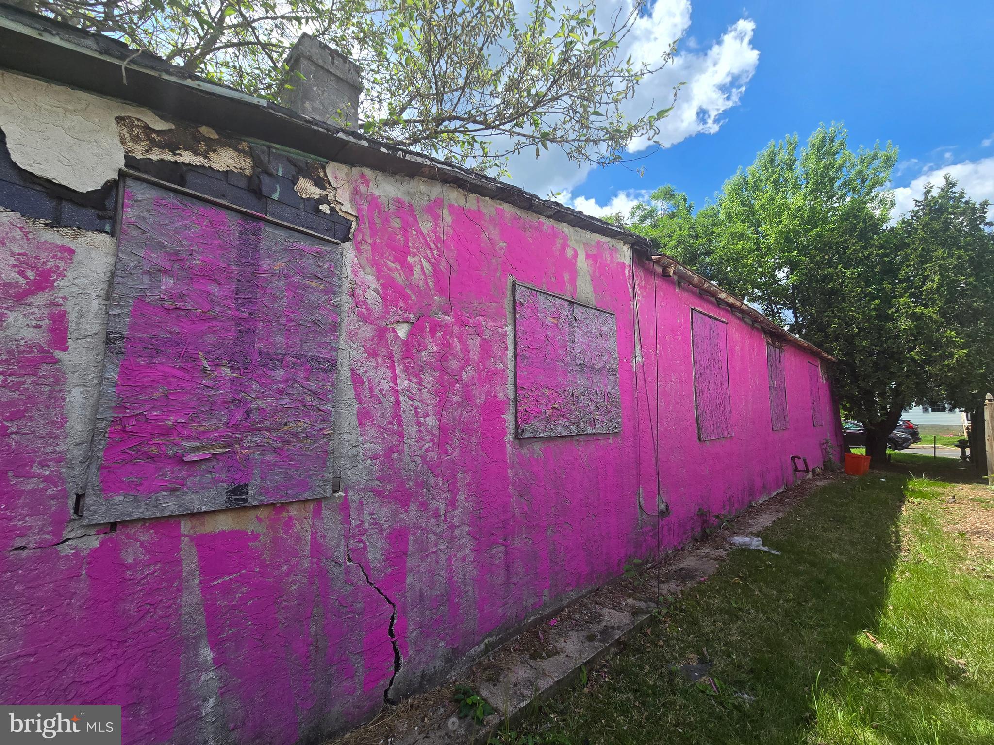 245 LINDEN AVENUE