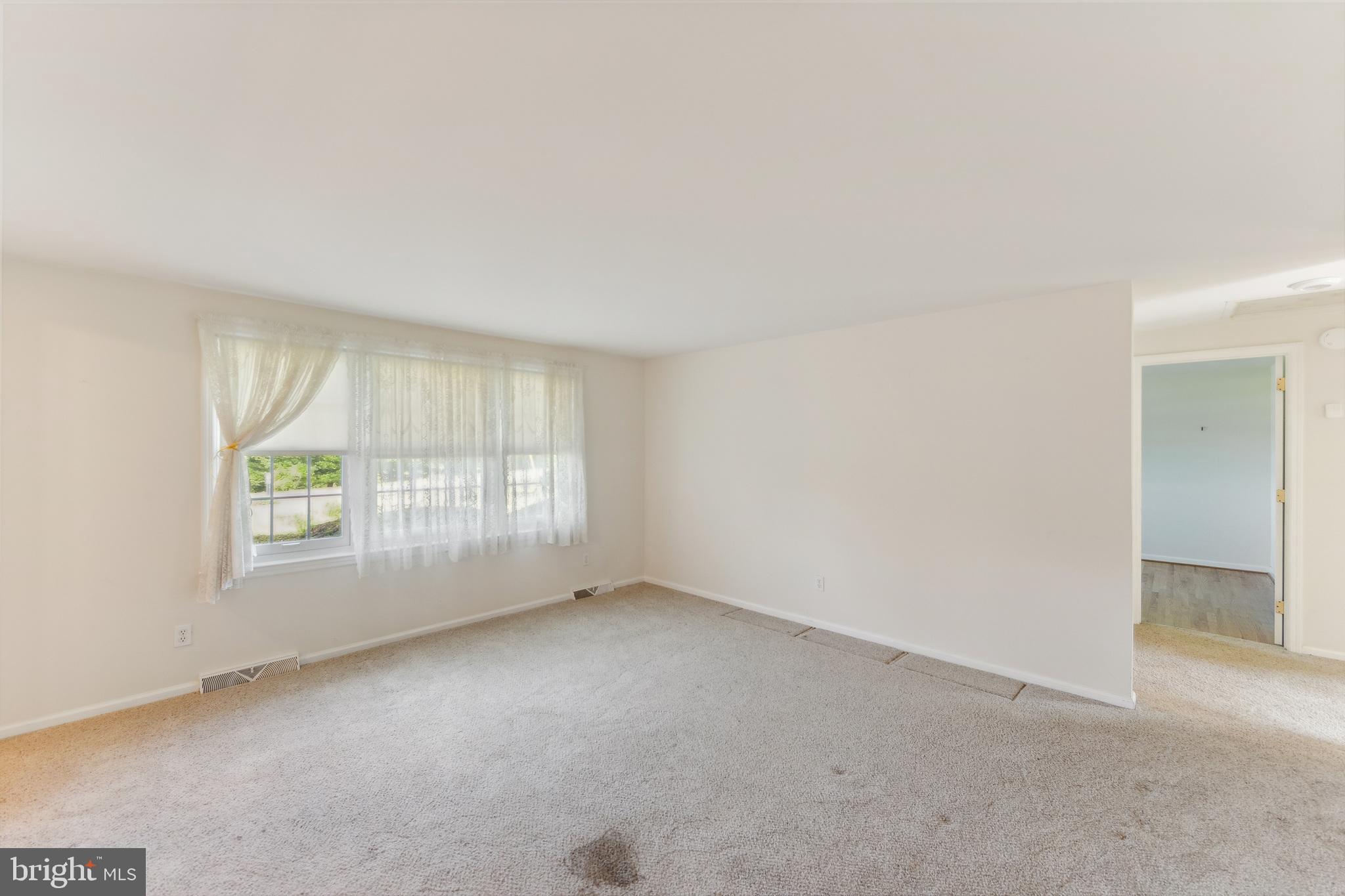 HUNTING HILLS - Residential