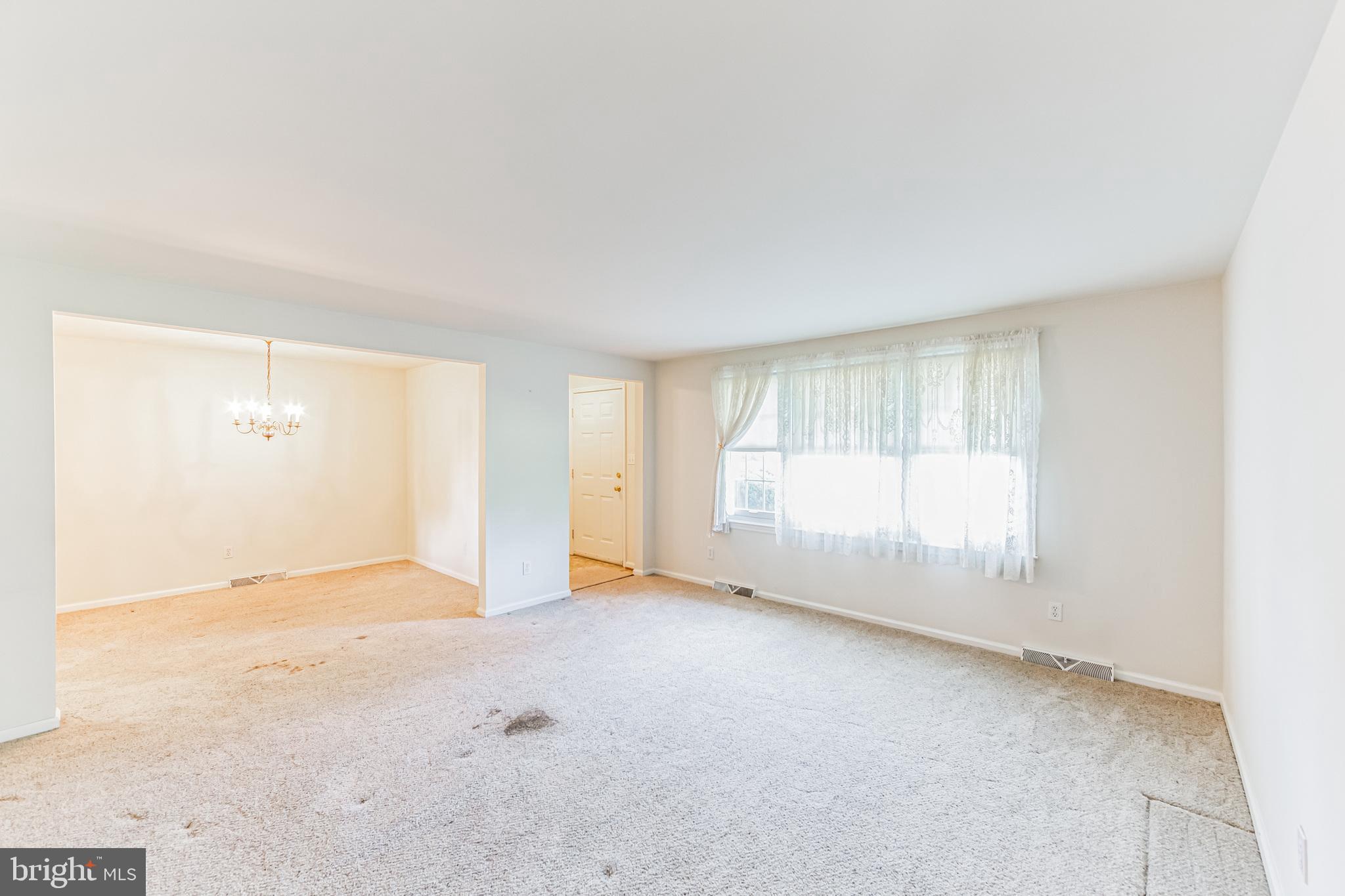 HUNTING HILLS - Residential