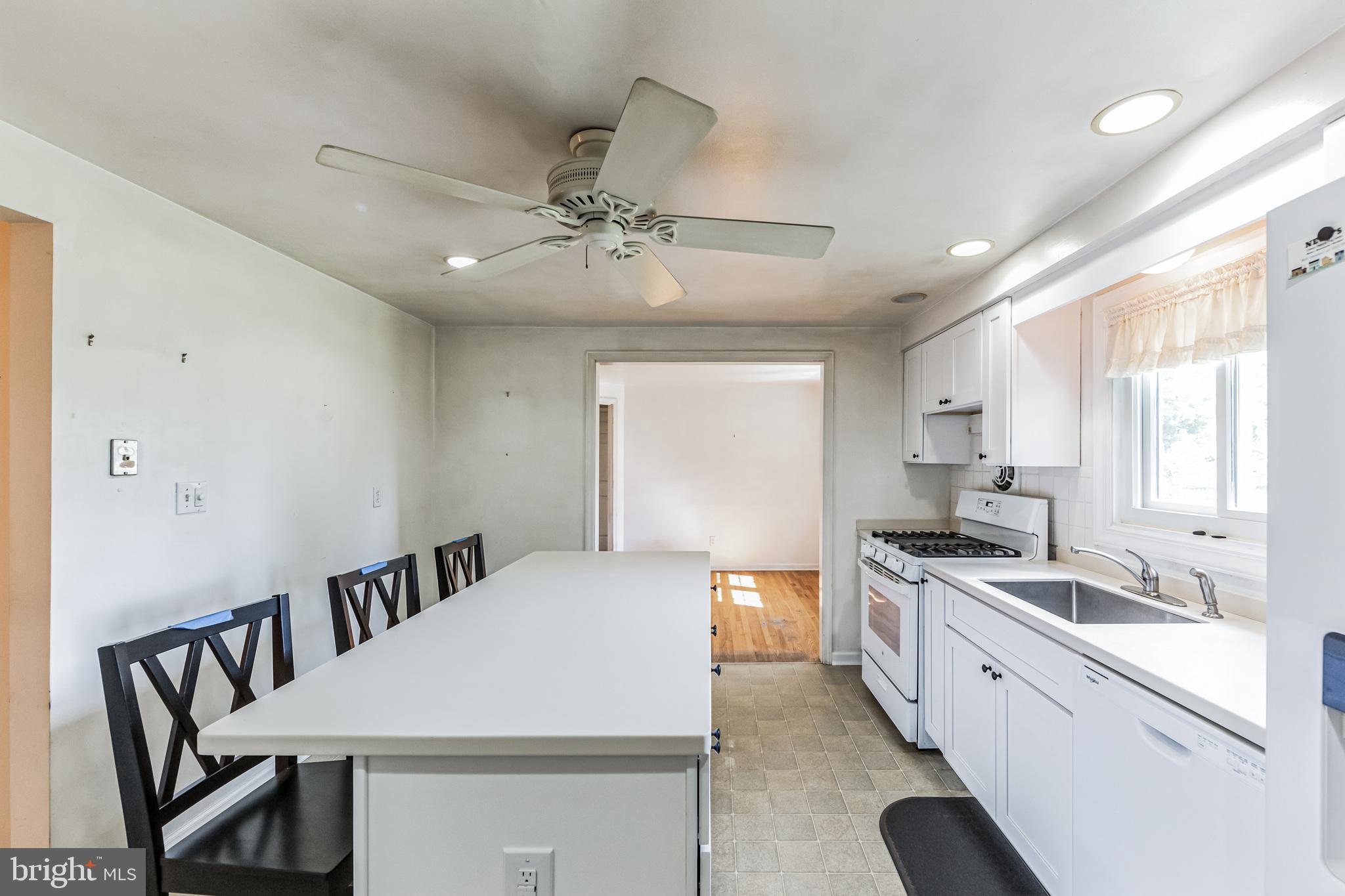 HUNTING HILLS - Residential