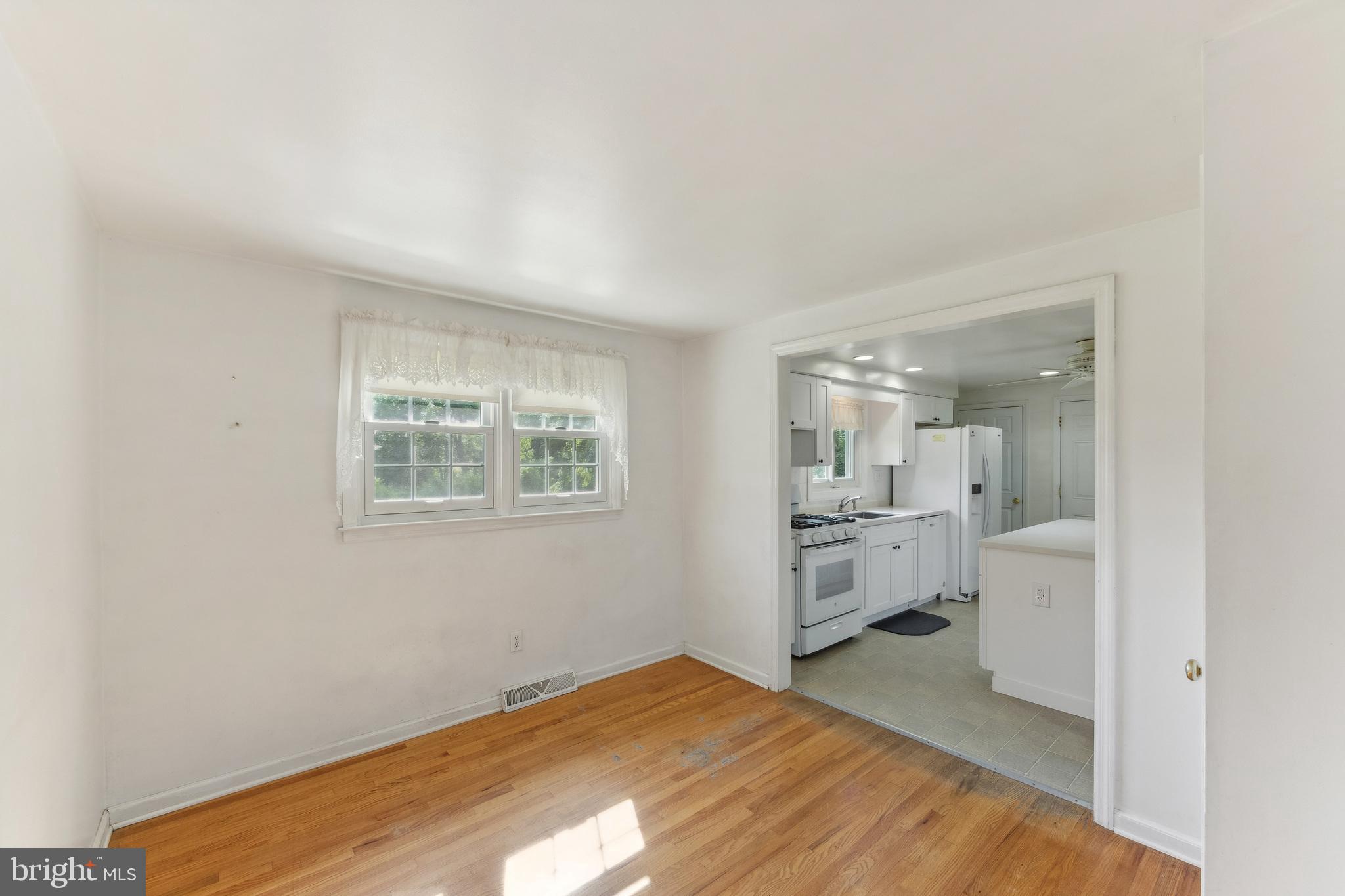 HUNTING HILLS - Residential