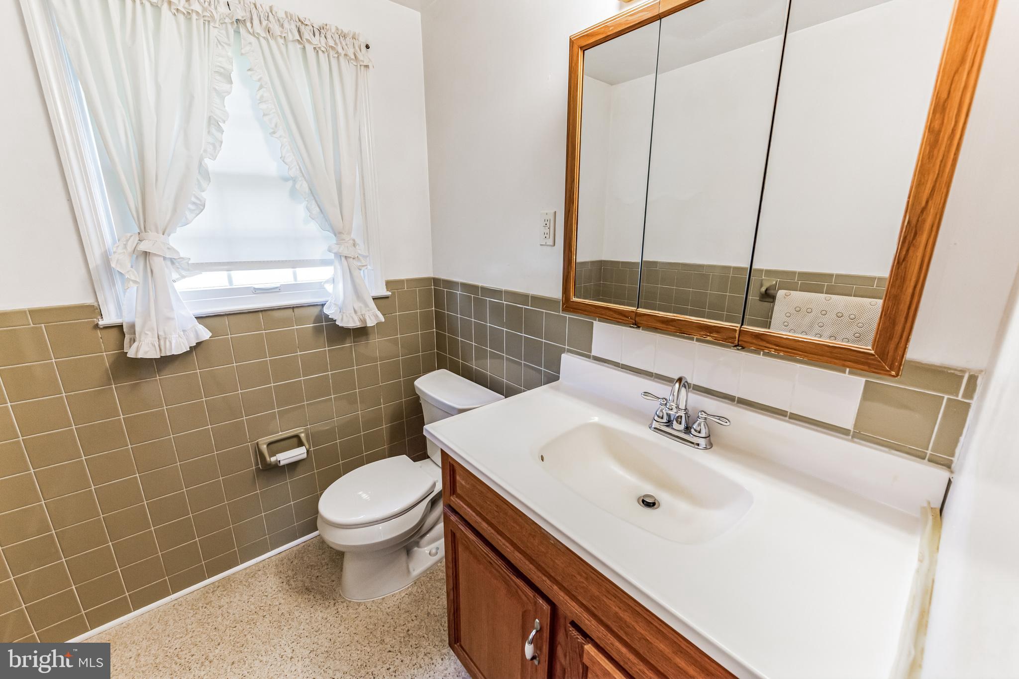 HUNTING HILLS - Residential