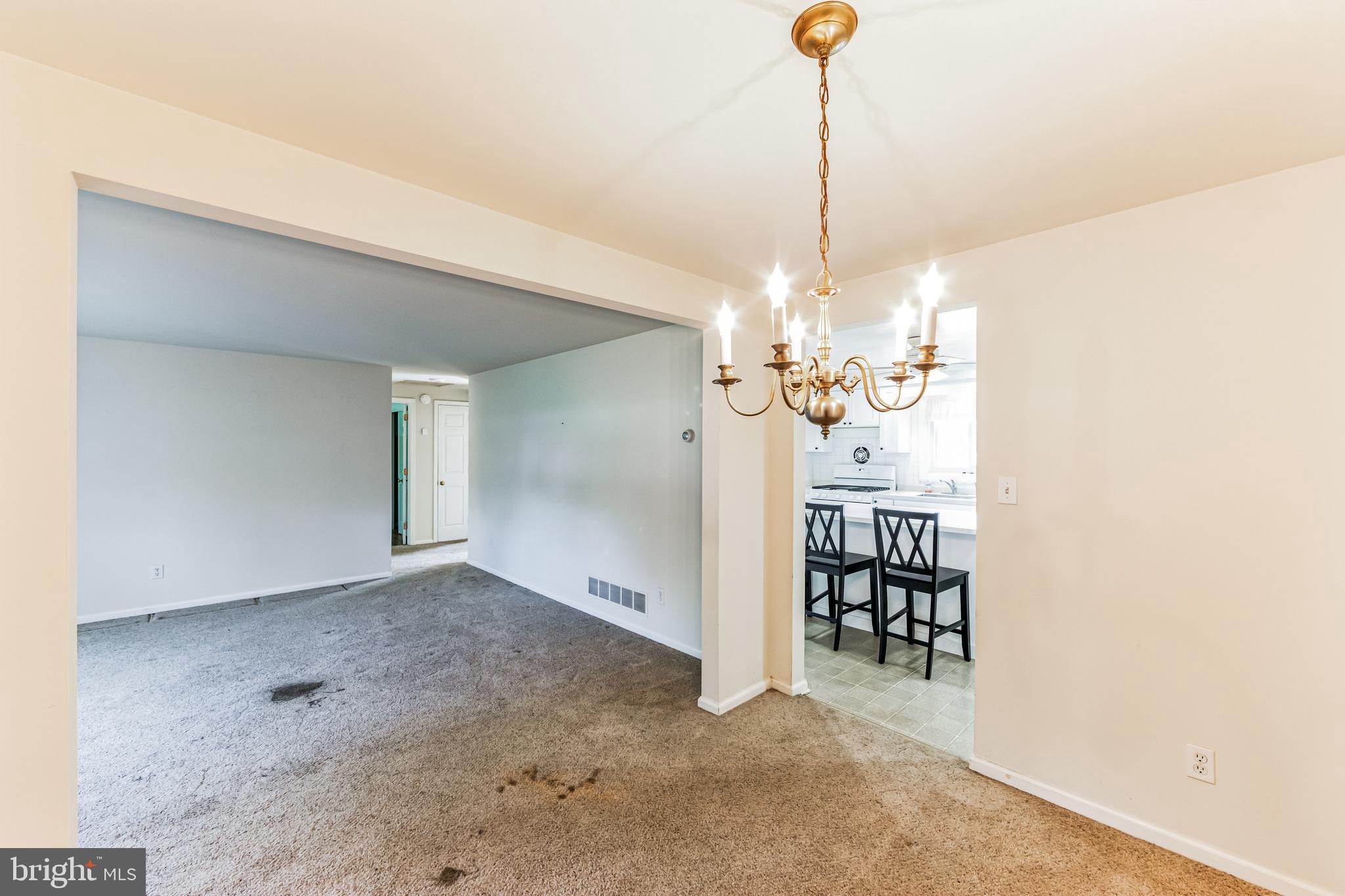 HUNTING HILLS - Residential