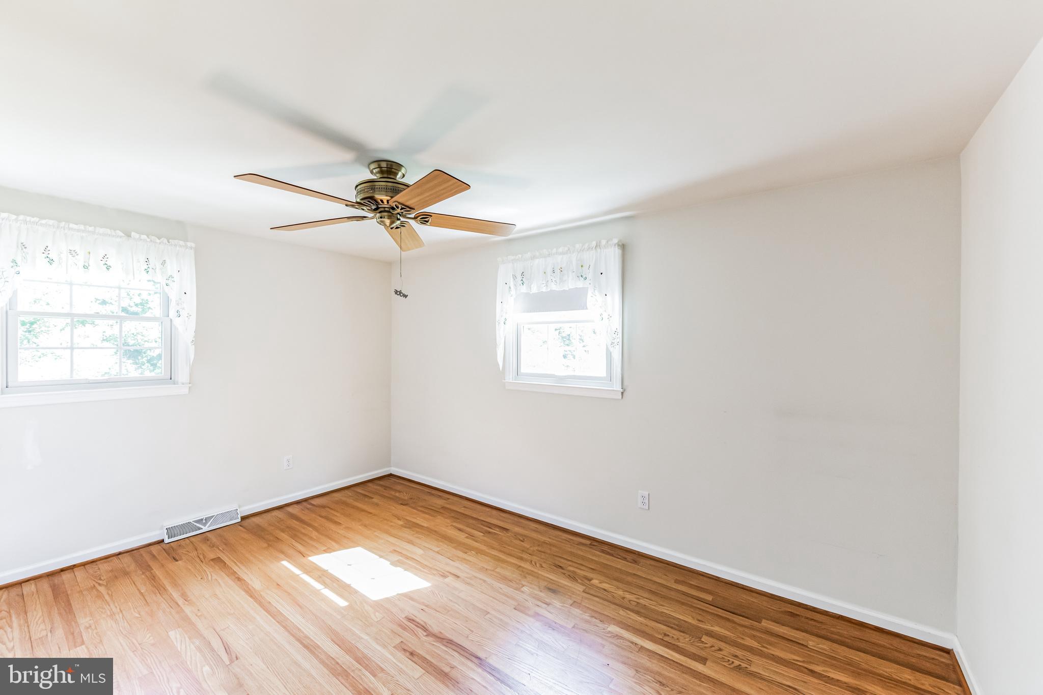 HUNTING HILLS - Residential