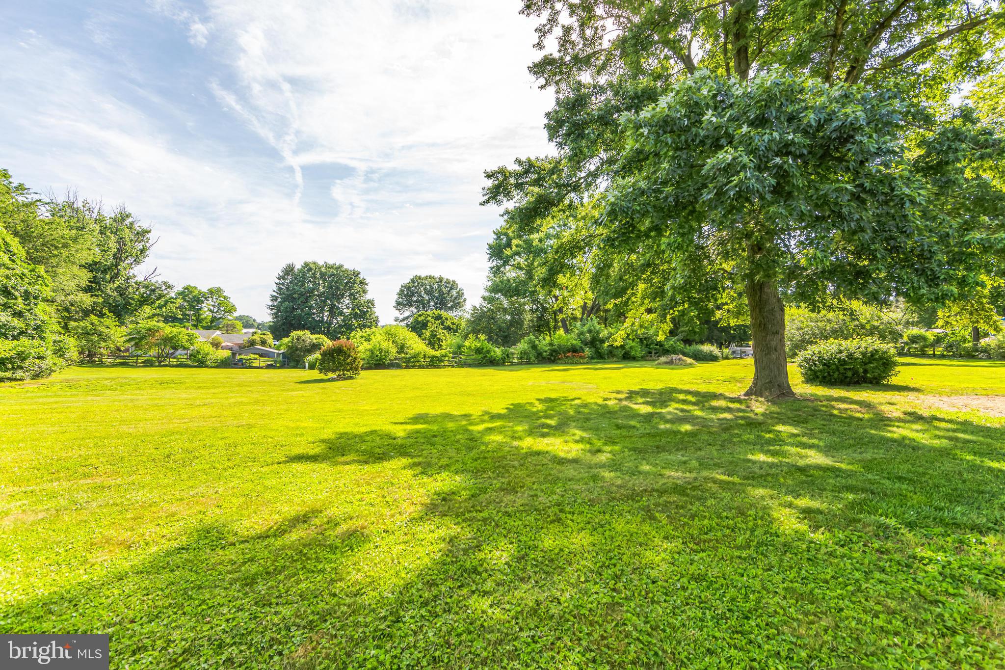 HUNTING HILLS - Residential