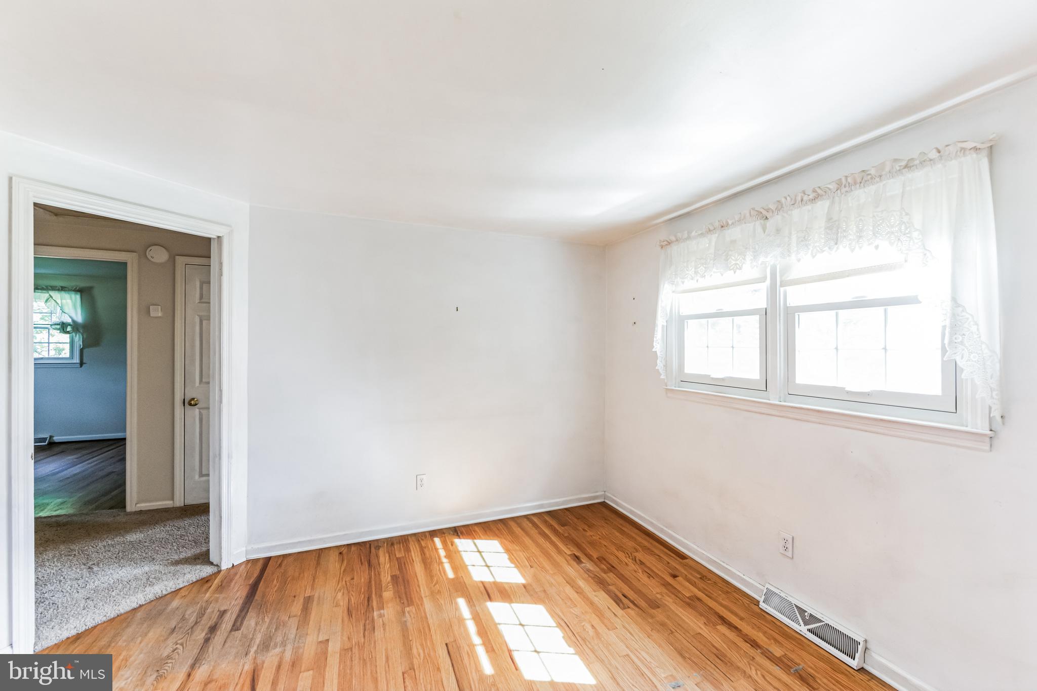 HUNTING HILLS - Residential