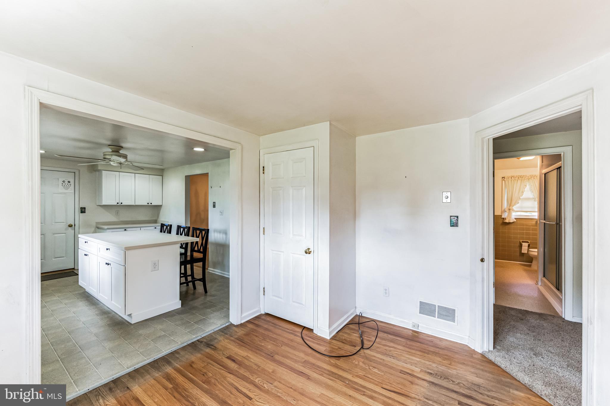 HUNTING HILLS - Residential