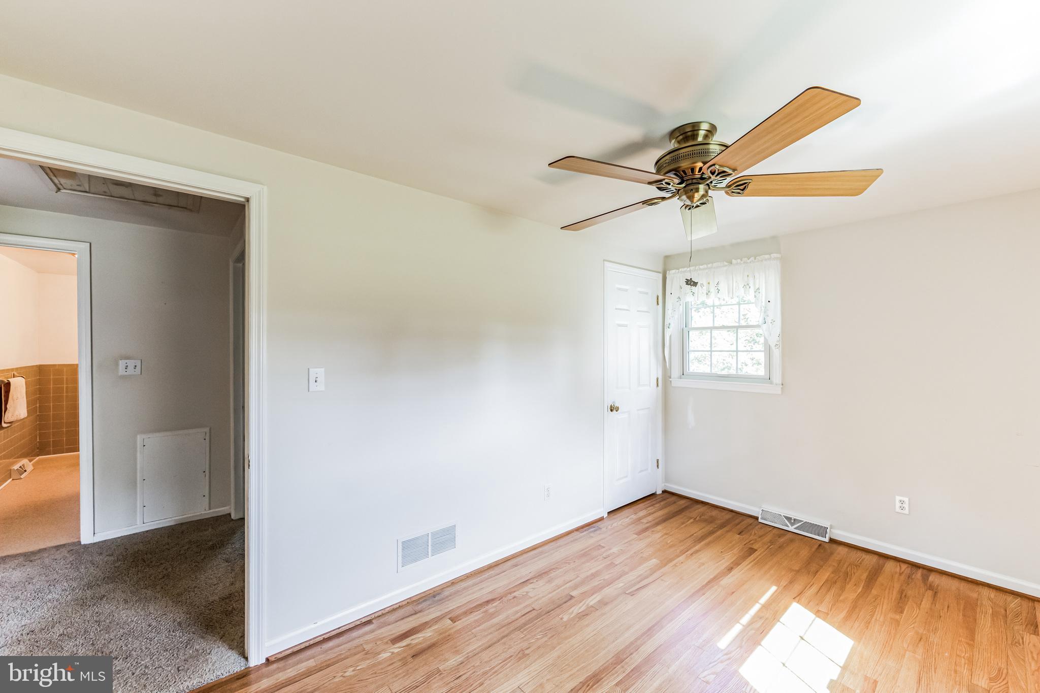 HUNTING HILLS - Residential