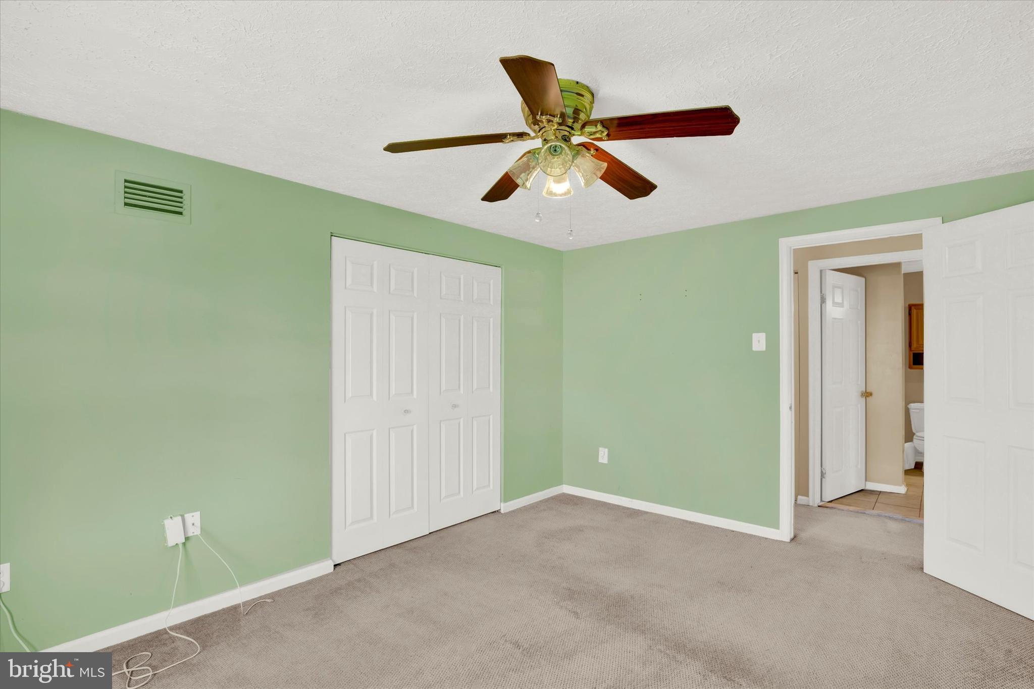 LAUREL WOODS - Residential