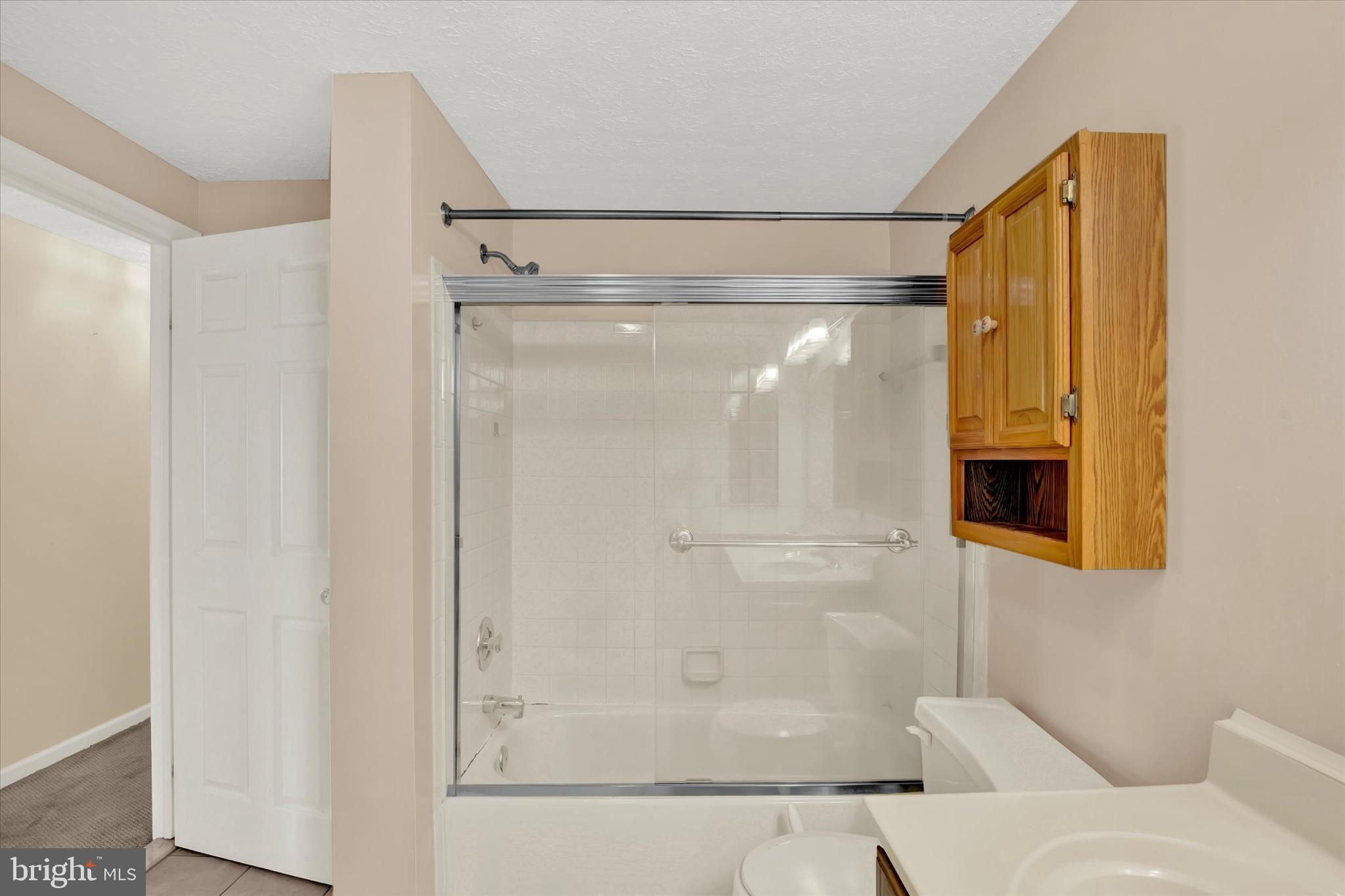 LAUREL WOODS - Residential