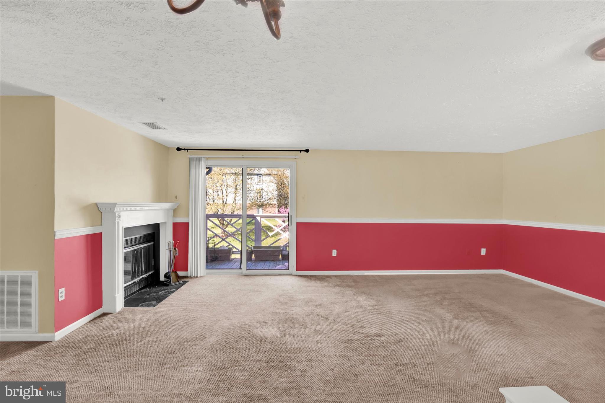 LAUREL WOODS - Residential