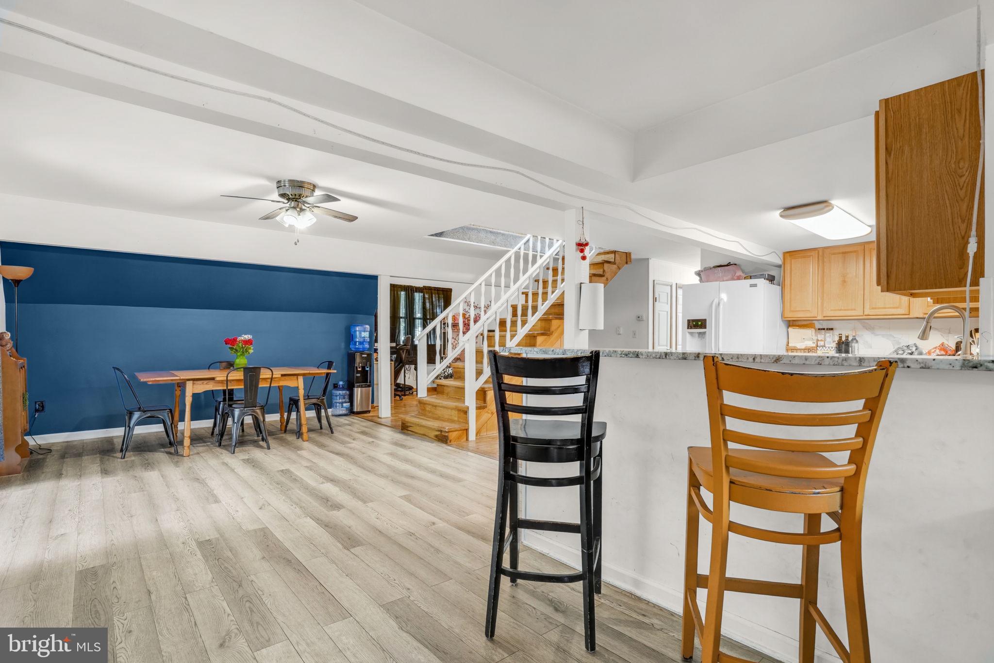 CAPTAIN'S COVE - Residential