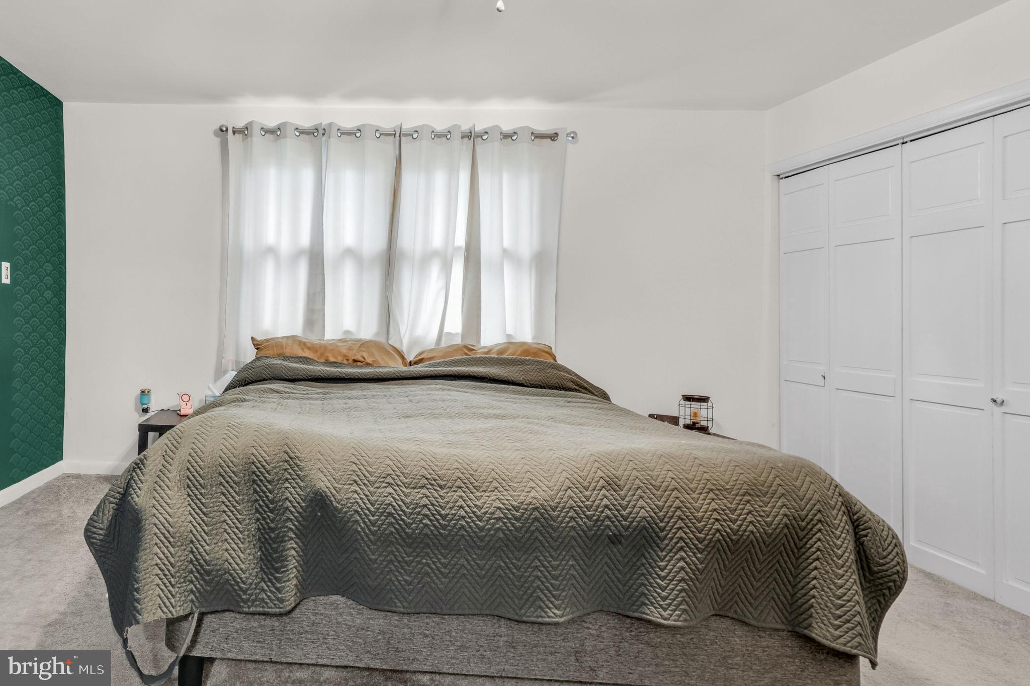 CAPTAIN'S COVE - Residential