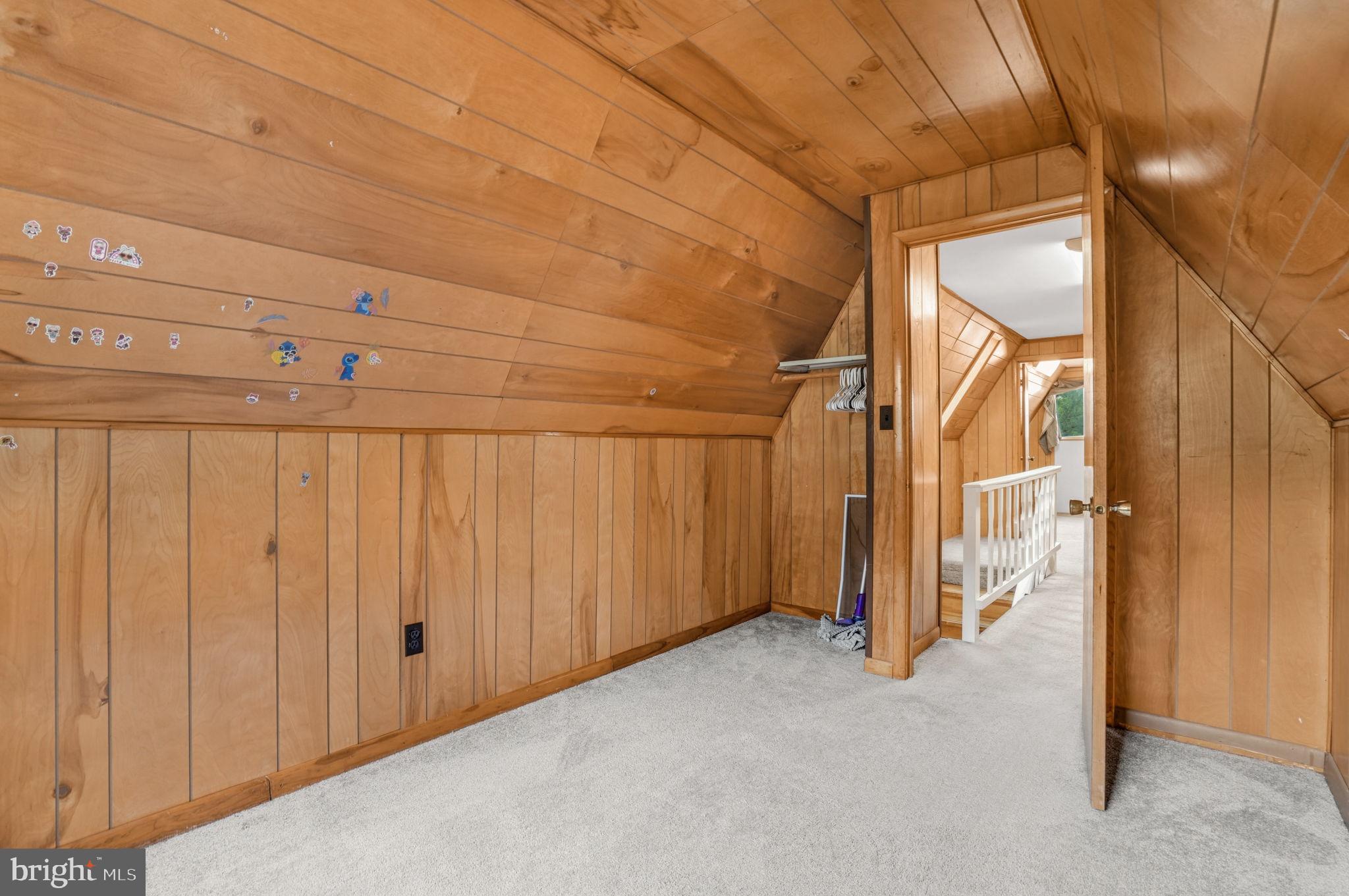 CAPTAIN'S COVE - Residential