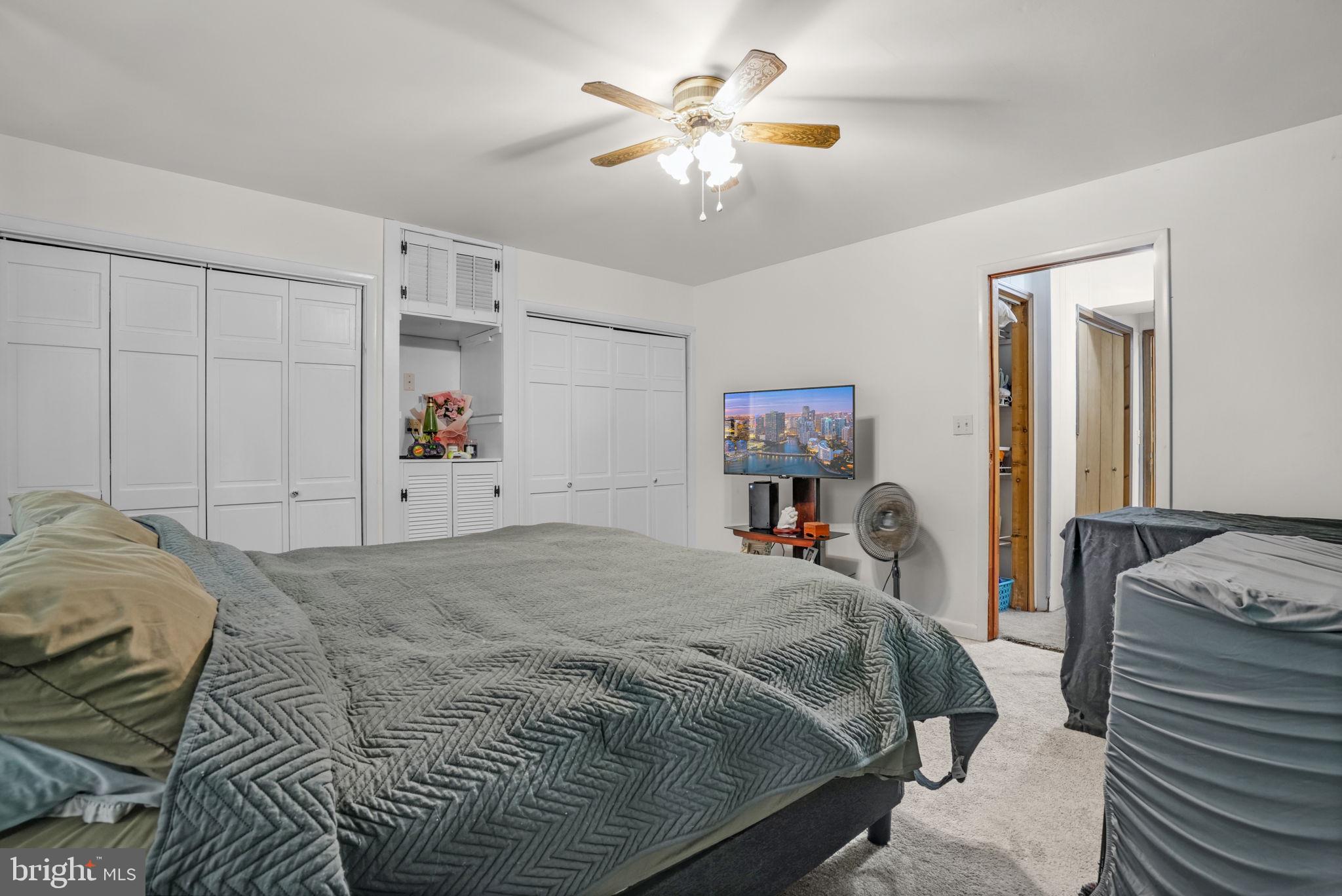 CAPTAIN'S COVE - Residential