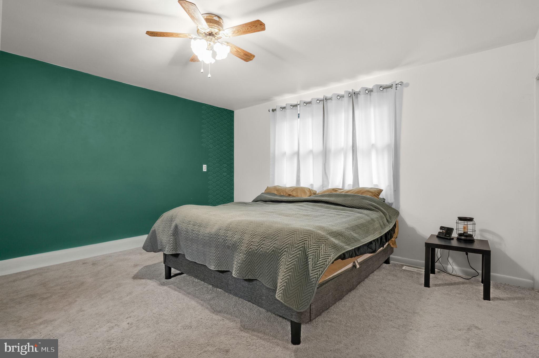 CAPTAIN'S COVE - Residential