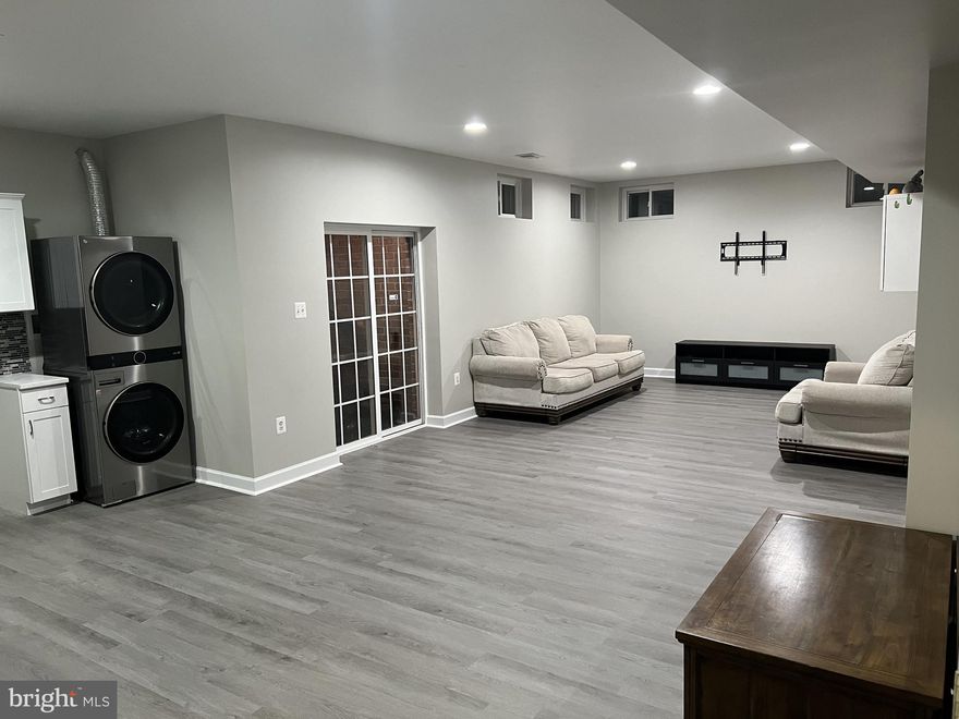 BASEMENT

Welcome to your spacious sanctuary! This inviting 1-bedroom, 1-bathroom basement offers a perfect blend of comfort and convenience, ideal for those seeking a cozy yet modern living space. Nestled in a peaceful neighborhood, this rental gem boasts a myriad of enticing features that promise to elevate your lifestyle.

- Private entrance for added convenience and privacy
- In-unit washer and dryer for hassle-free laundry days
- Dedicated parking space for ease of access
- Central heating and air conditioning for year-round comfort
- Access to a beautifully landscaped backyard, perfect for enjoying the outdoors
- Located in a sought-after neighborhood, this basement rental offers proximity to local amenities, including shops, restaurants, parks, and public transportation options. Whether you're commuting to work or exploring the vibrant community, you'll appreciate the convenience of this prime location.

Don't miss the opportunity to make this charming basement rental your next home sweet home. Schedule a viewing today and experience the epitome of modern comfort and convenience!