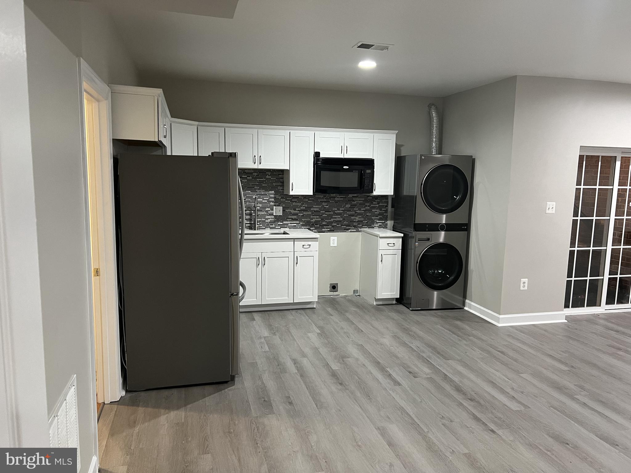 BRISTOW VILLAGE - Residential Lease