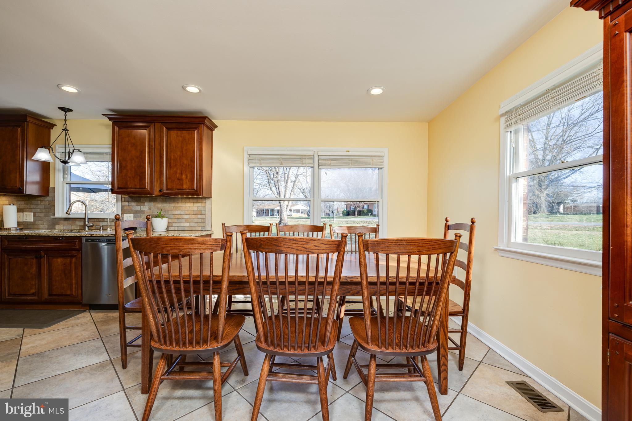 OLD FARMS - Residential