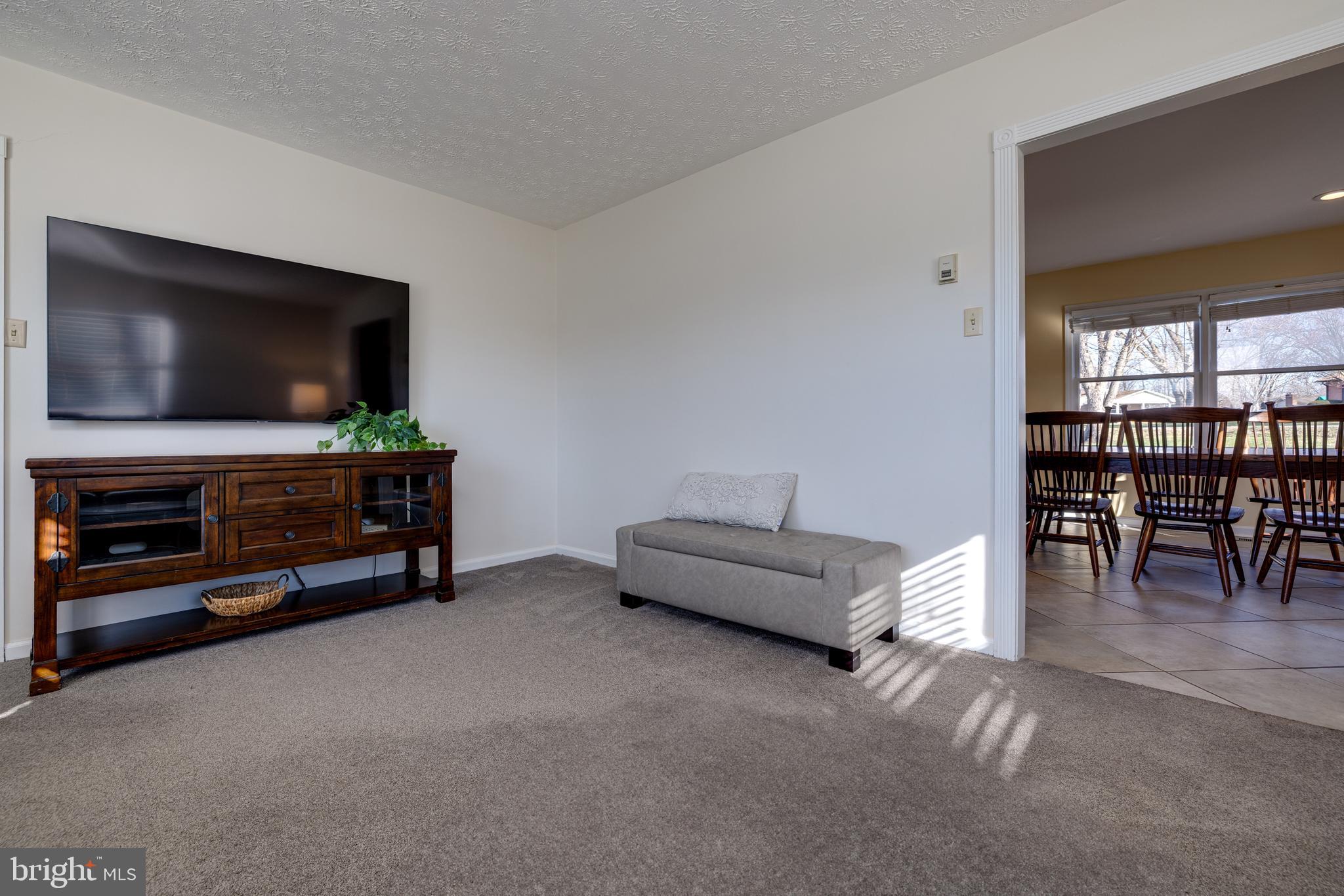 OLD FARMS - Residential