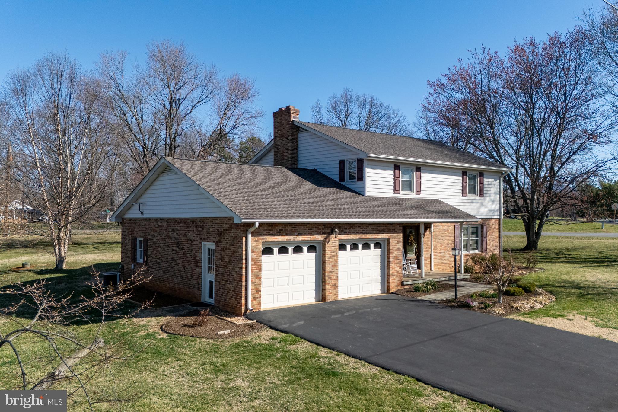 OLD FARMS - Residential