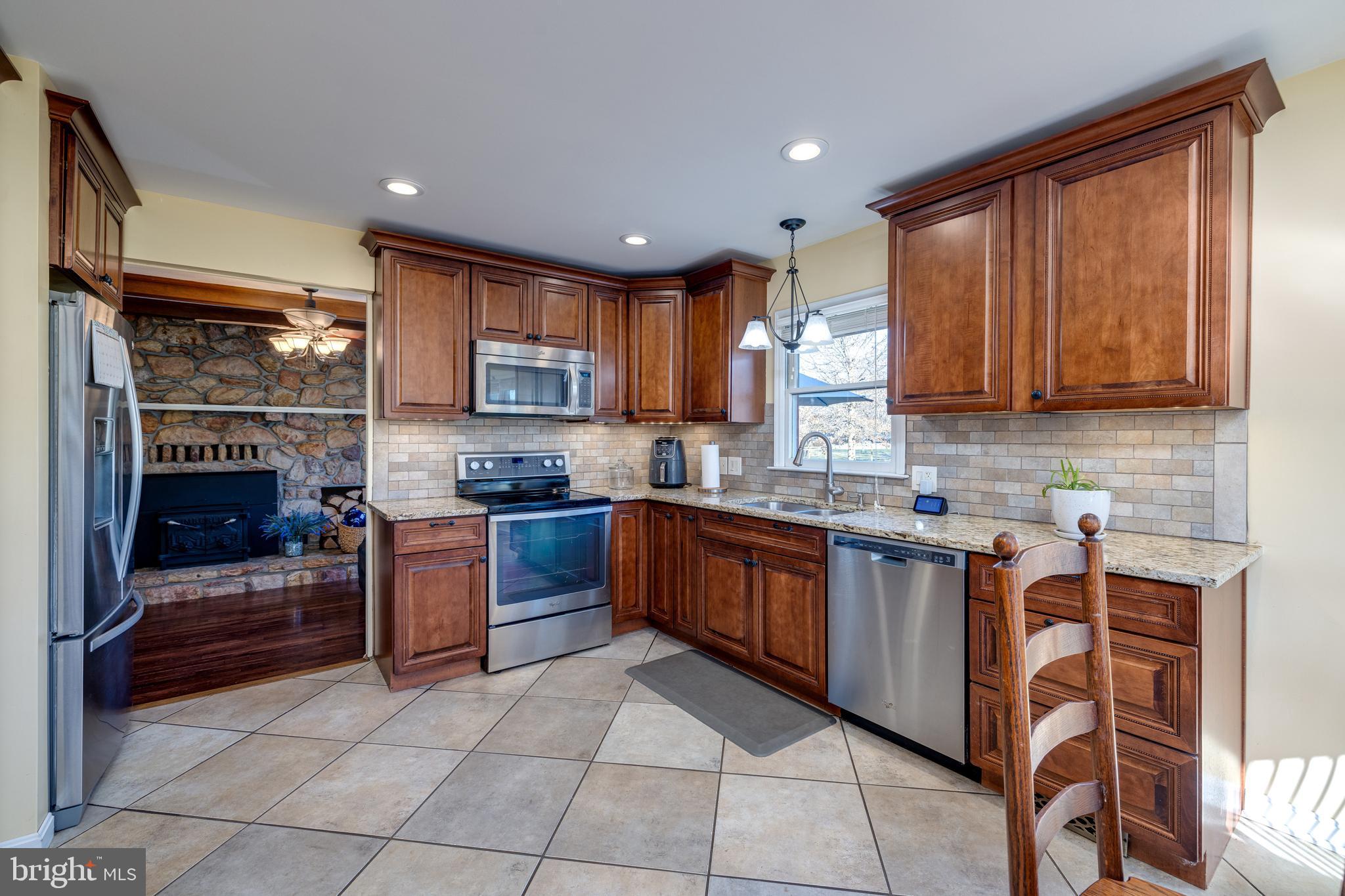 OLD FARMS - Residential