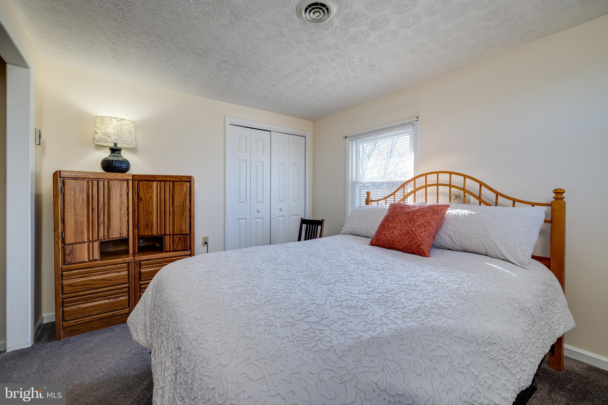 OLD FARMS - Residential