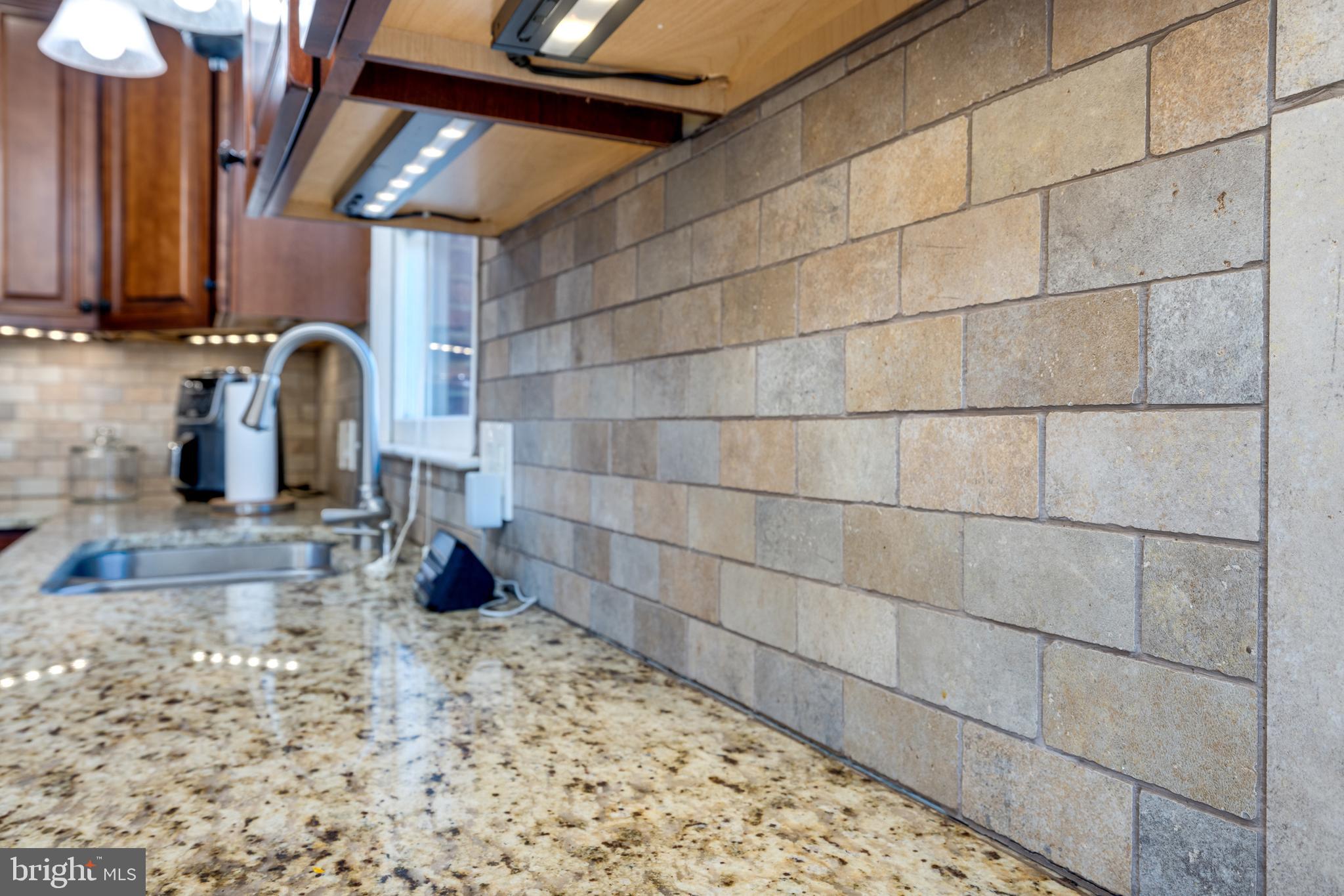 OLD FARMS - Residential