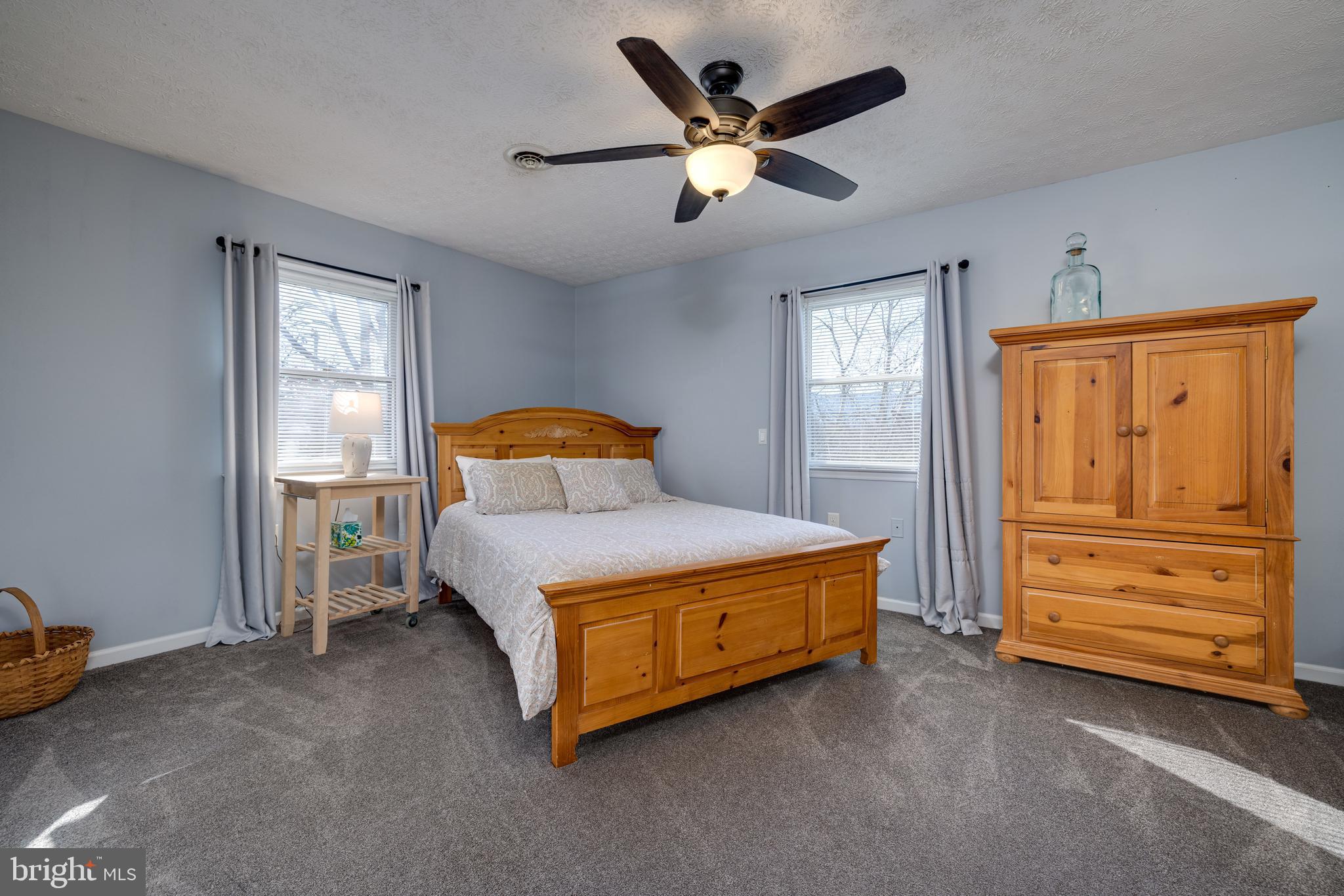 OLD FARMS - Residential