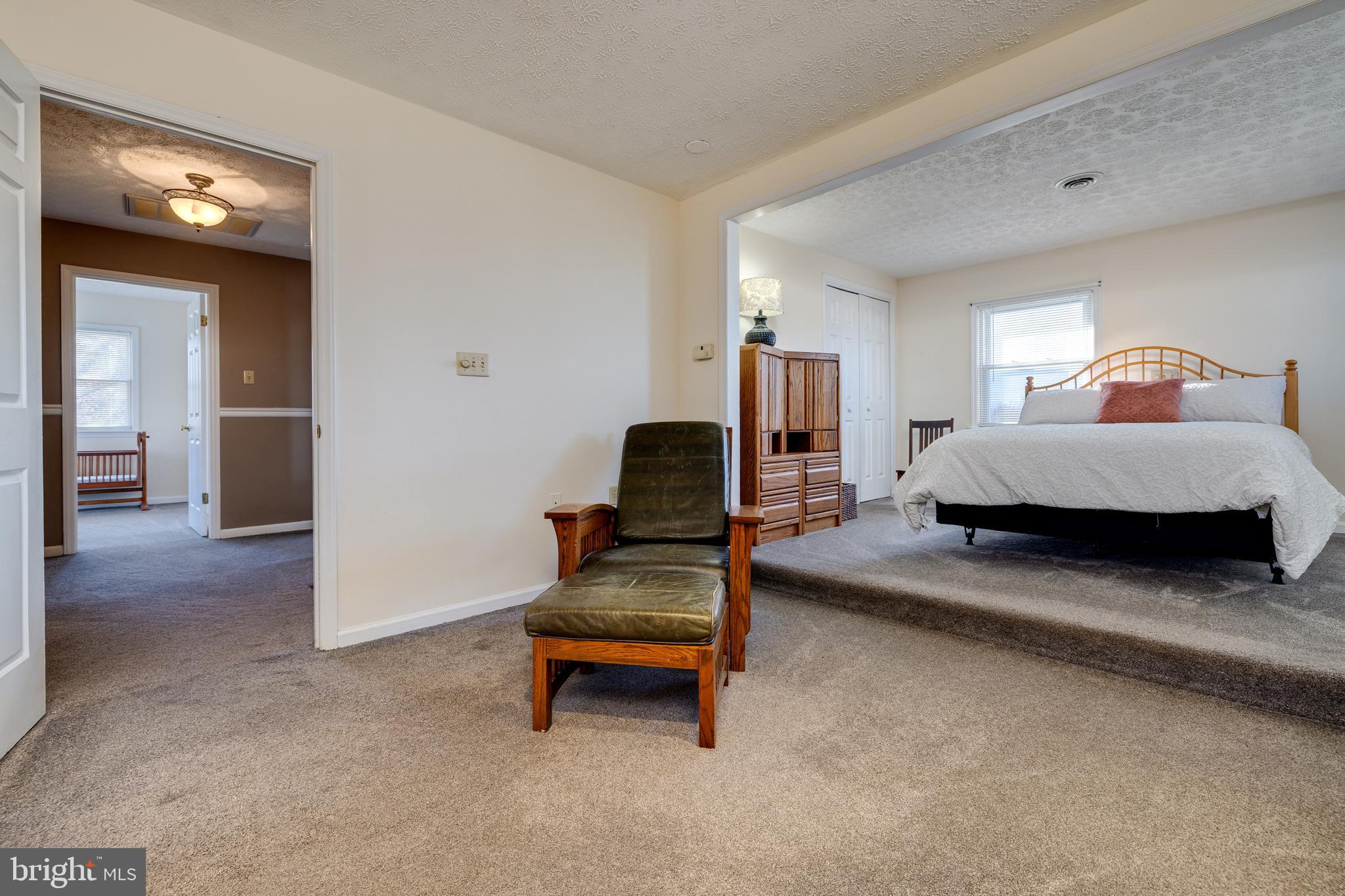 OLD FARMS - Residential